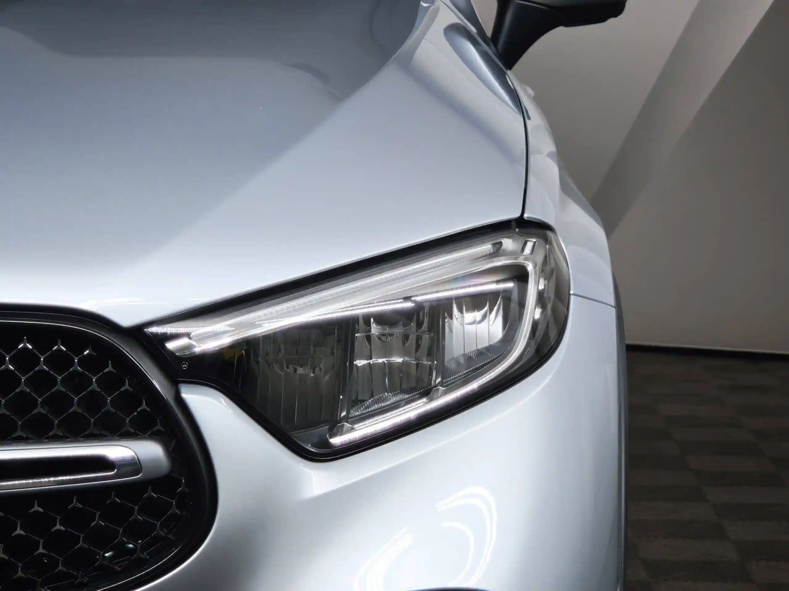 Mercedes-Benz GLC 2023