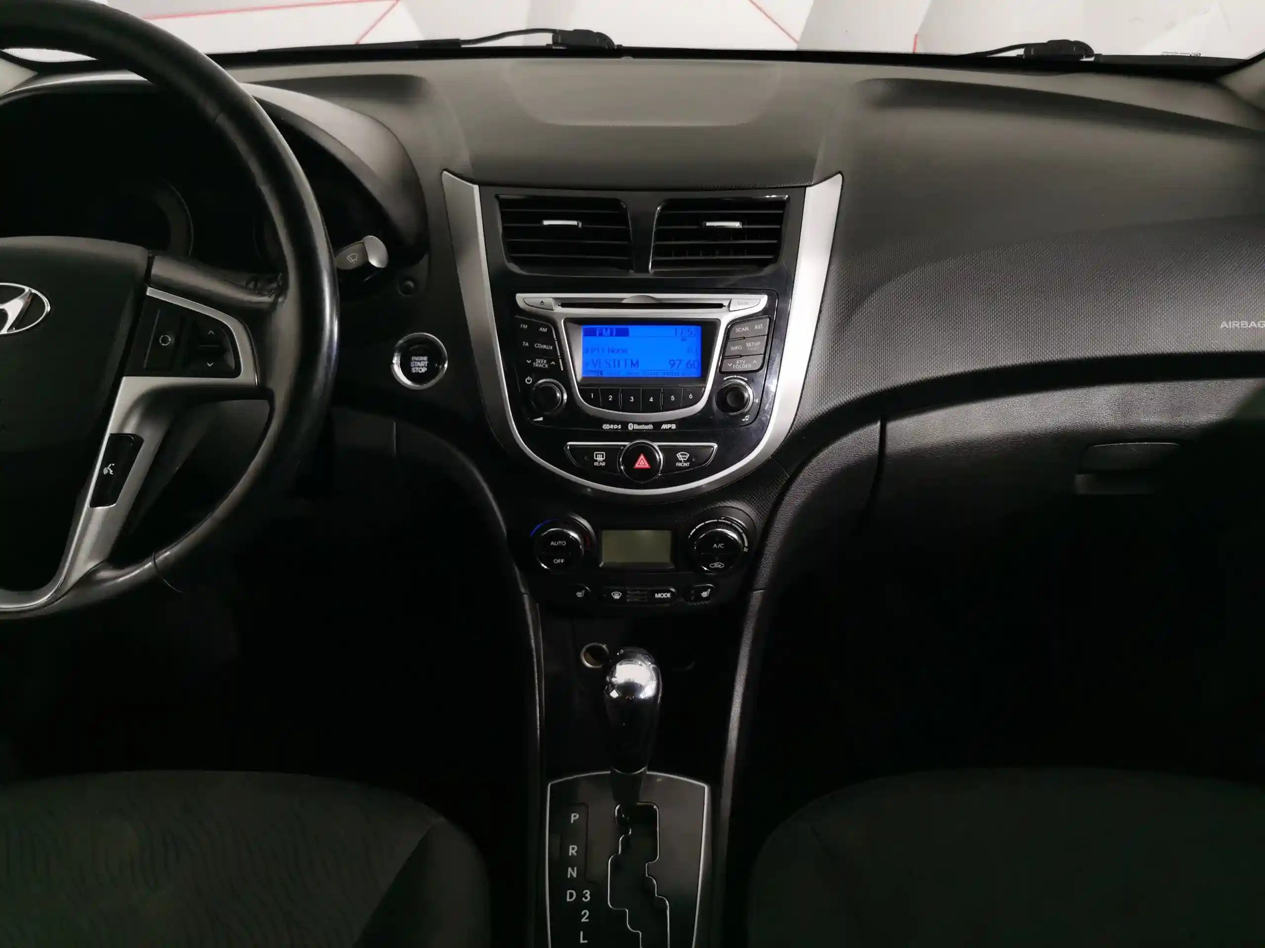 Hyundai Solaris 2013