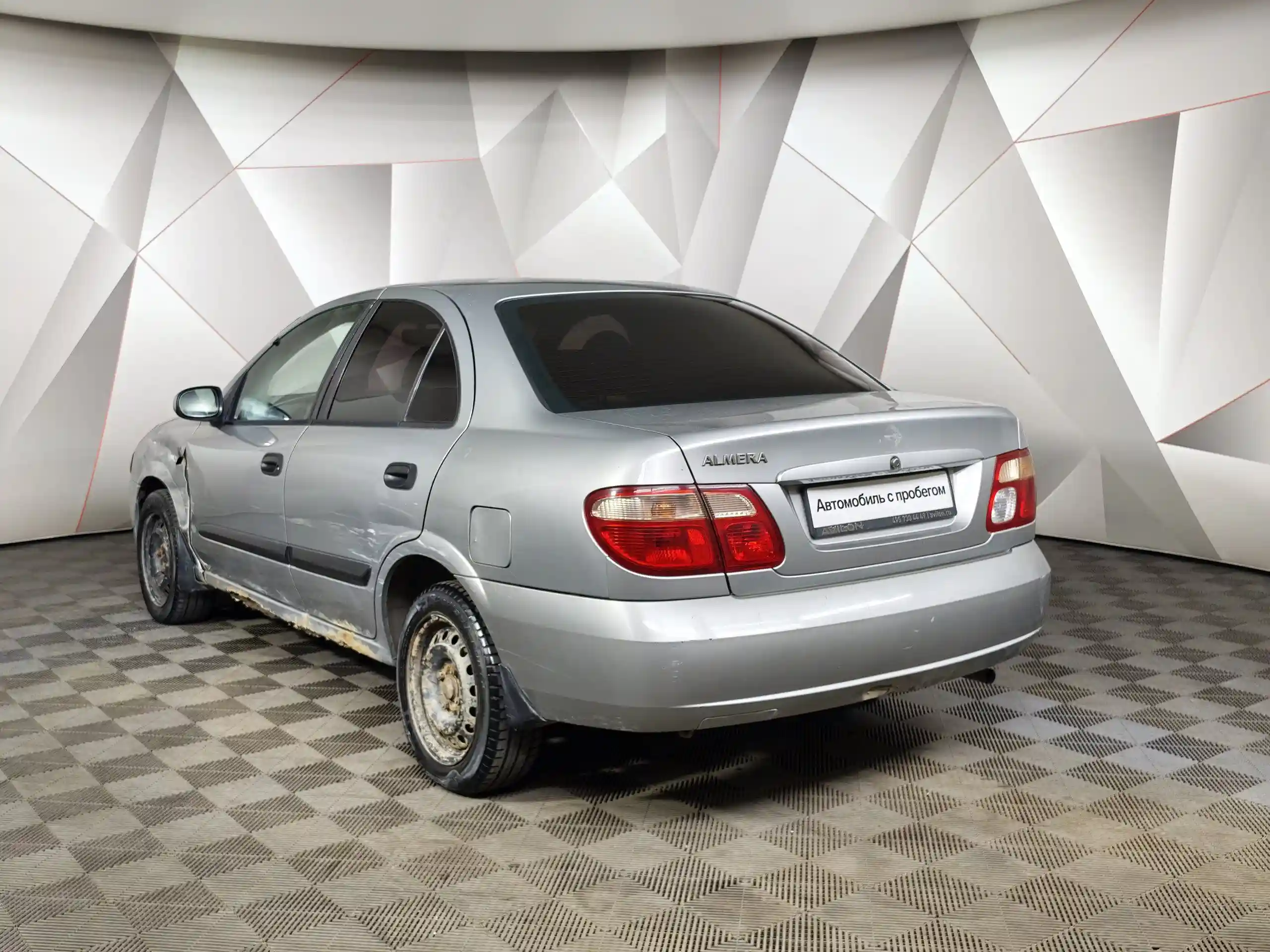 Nissan Almera 2004