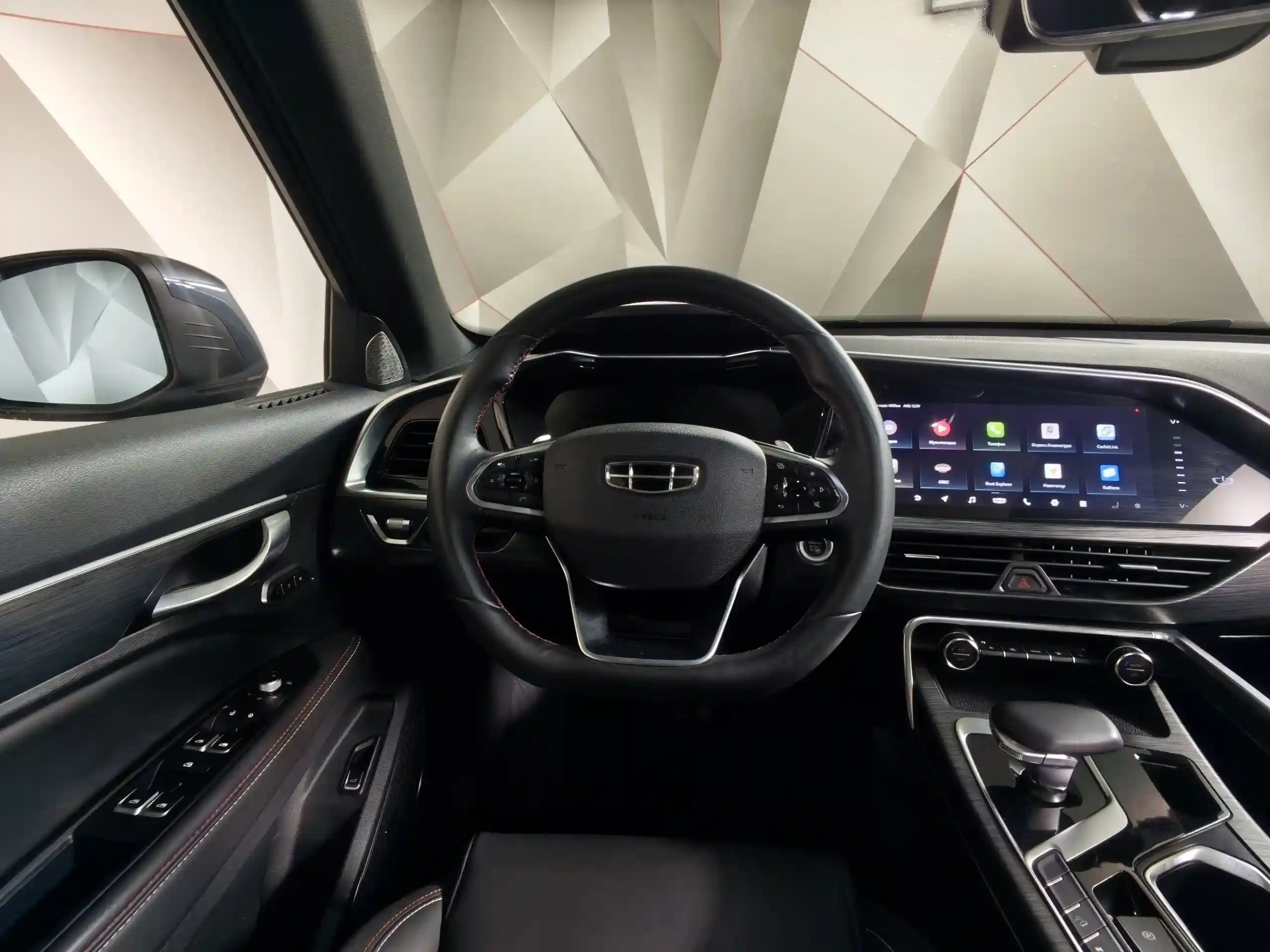 Geely Tugella 2022