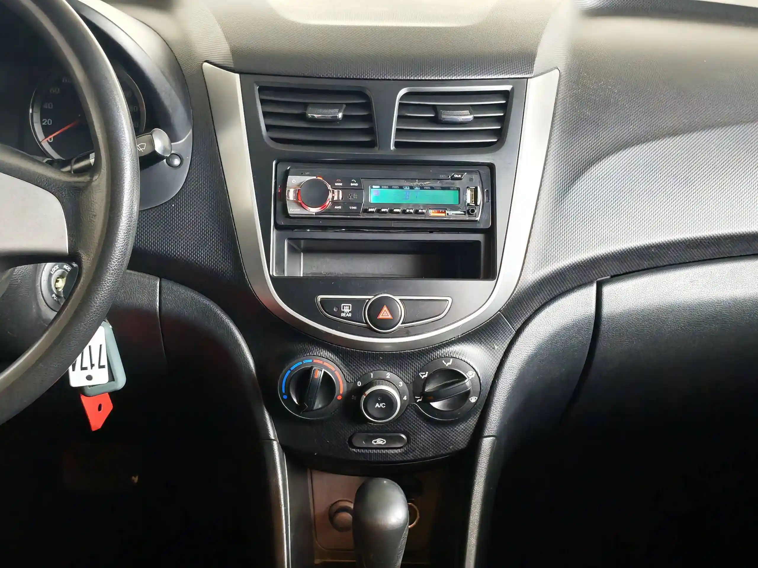 Hyundai Solaris 2013