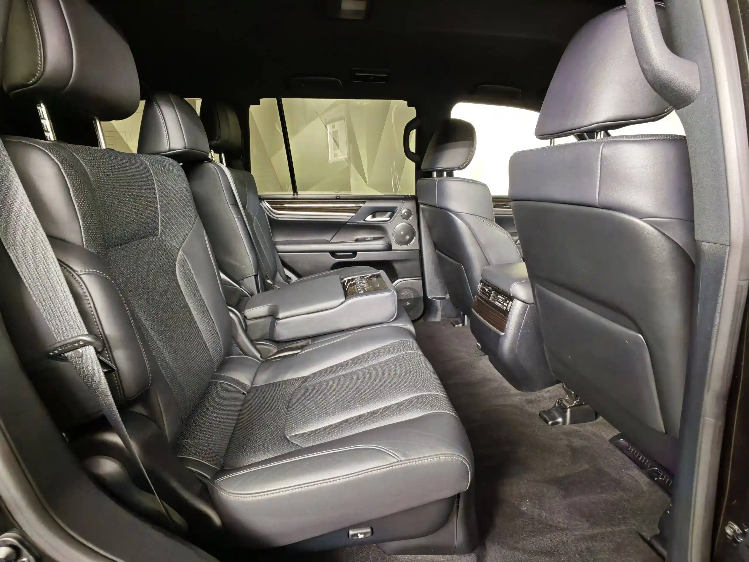 Lexus LX 2020