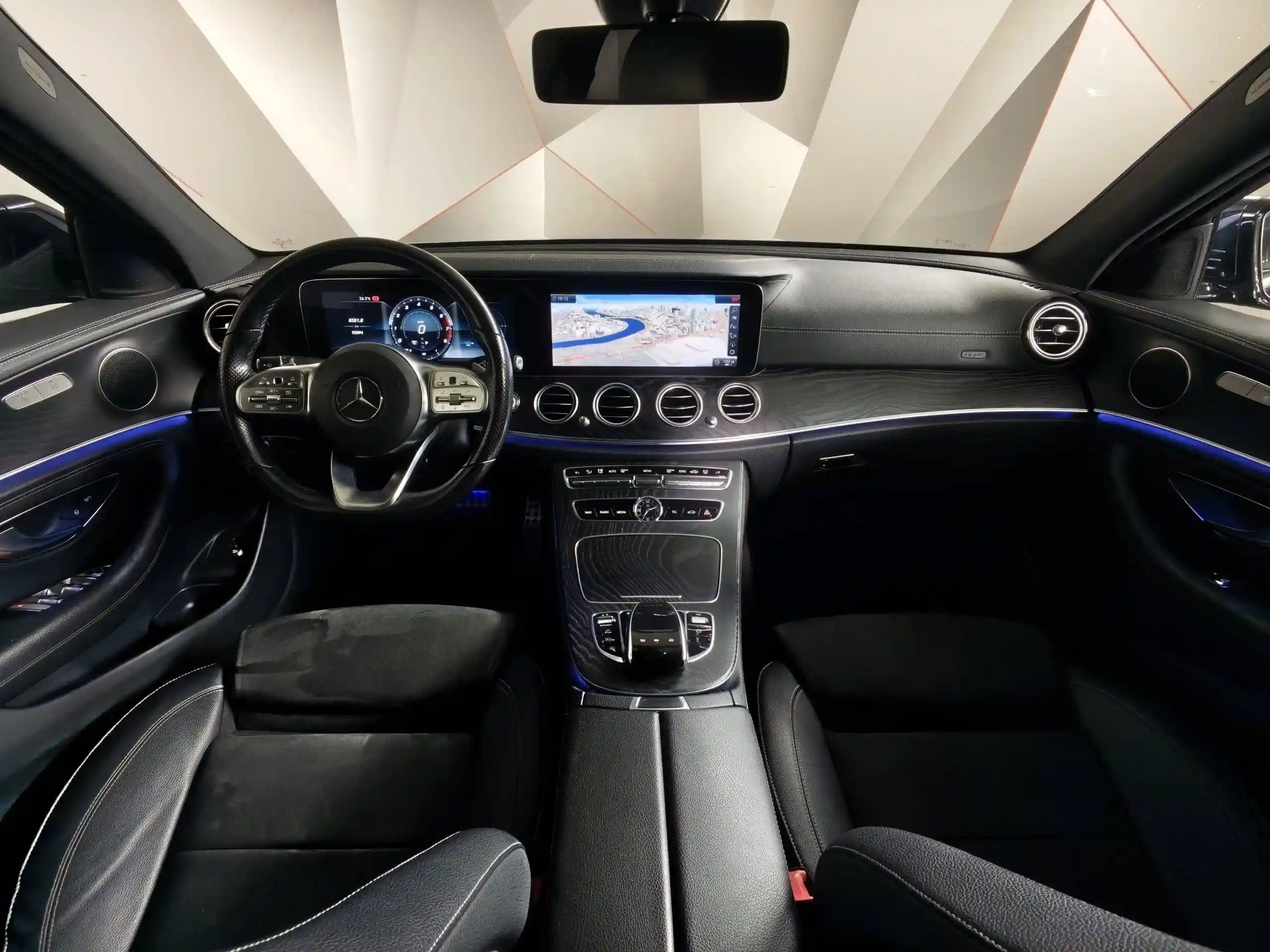 Mercedes-Benz E-Класс 2020