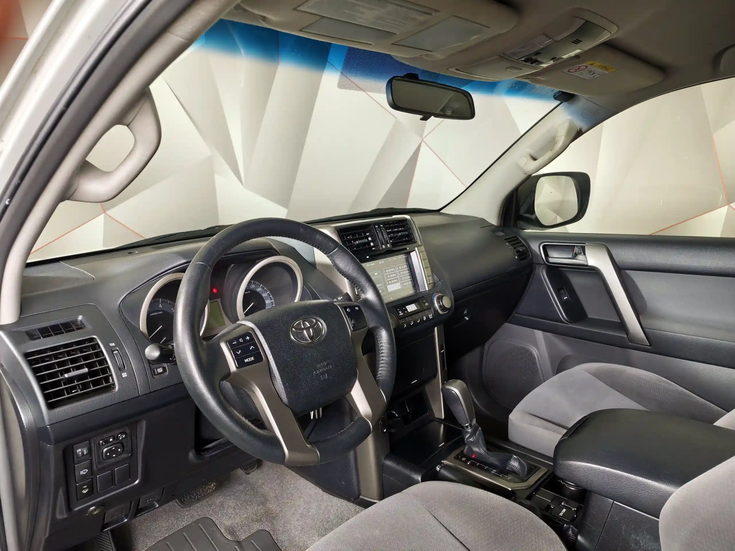 Toyota Land Cruiser Prado 2013