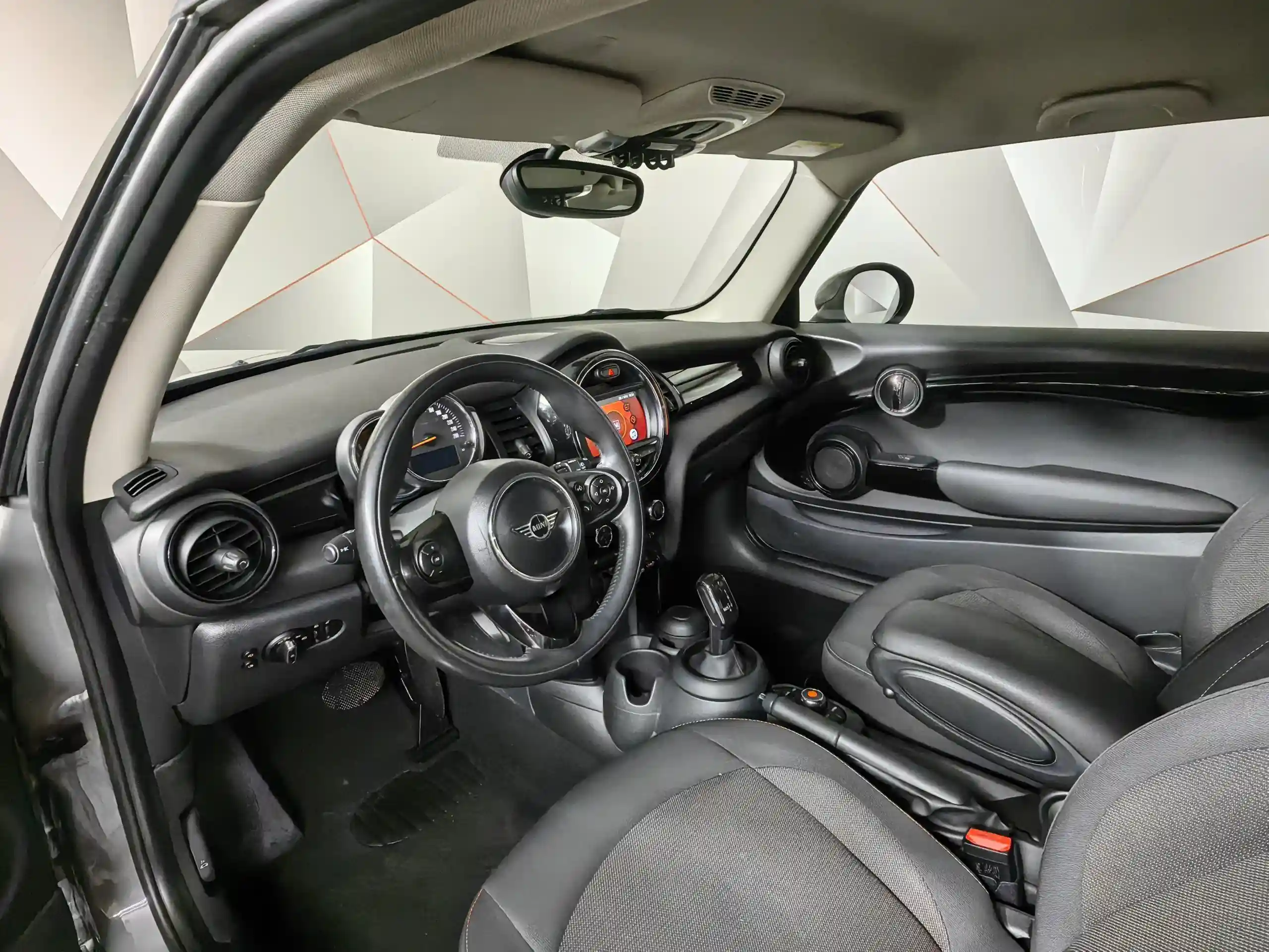 MINI 3 двери 2019