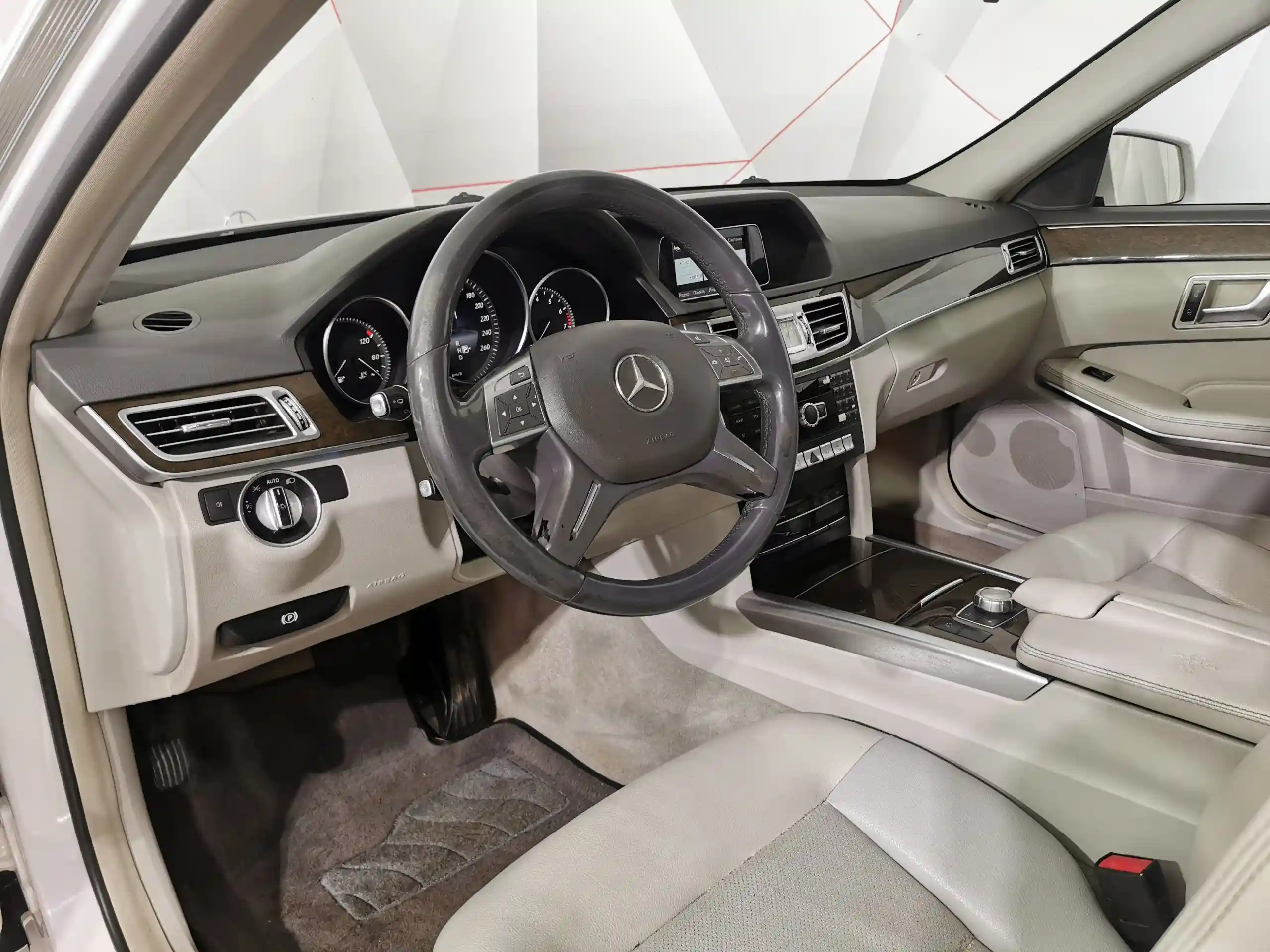 Mercedes-Benz E-Класс 2014
