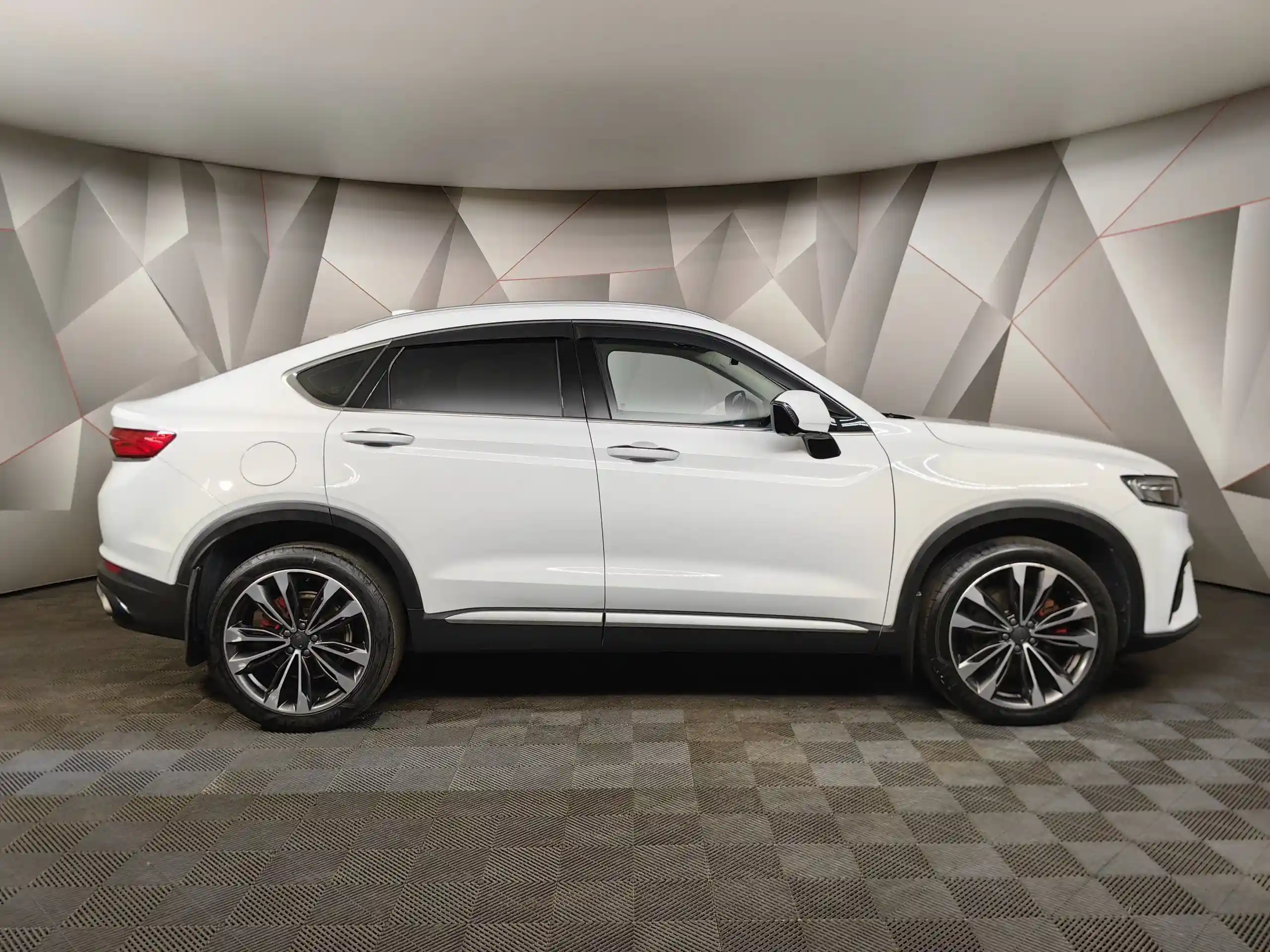 Geely Tugella 2022