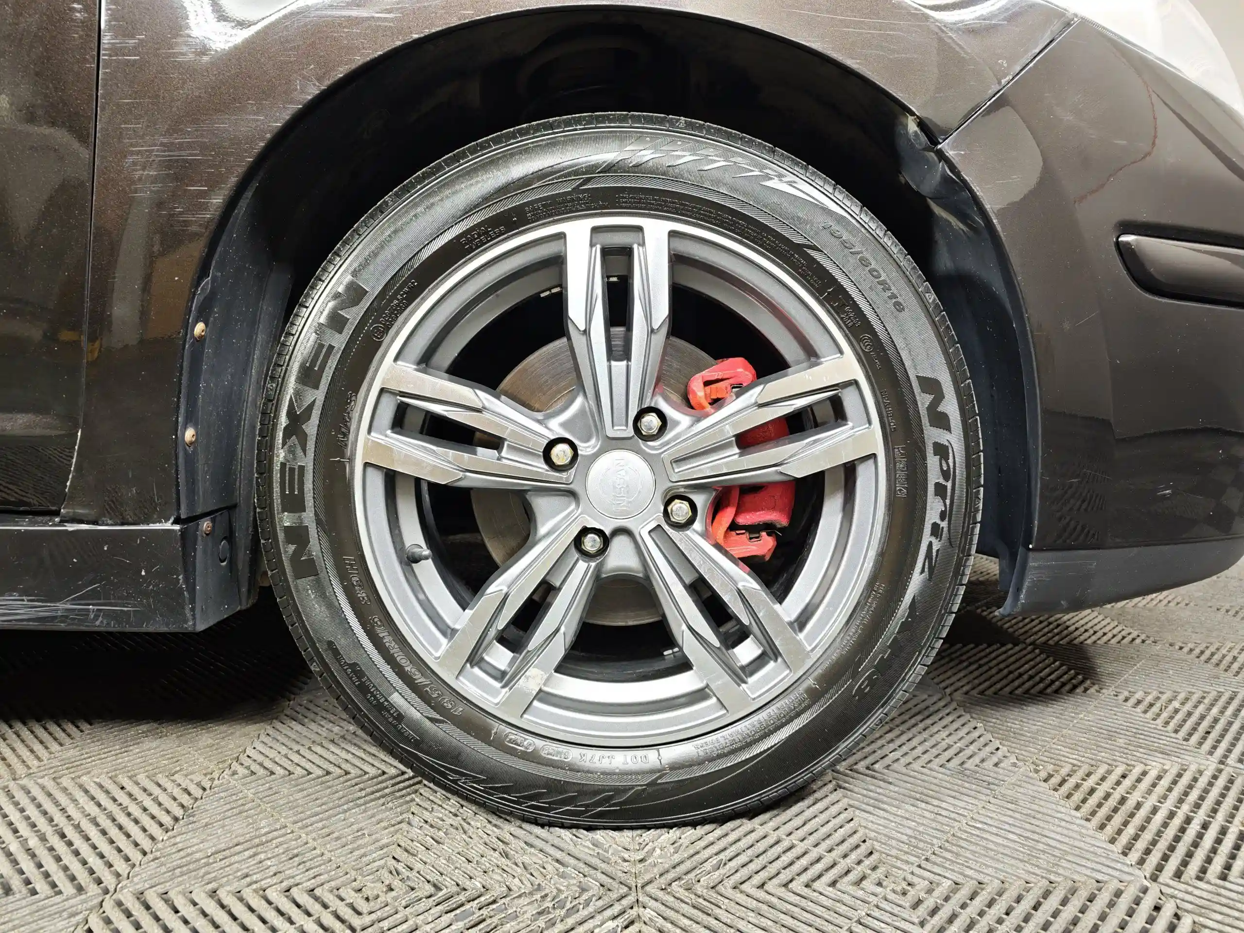 Nissan Tiida 2012