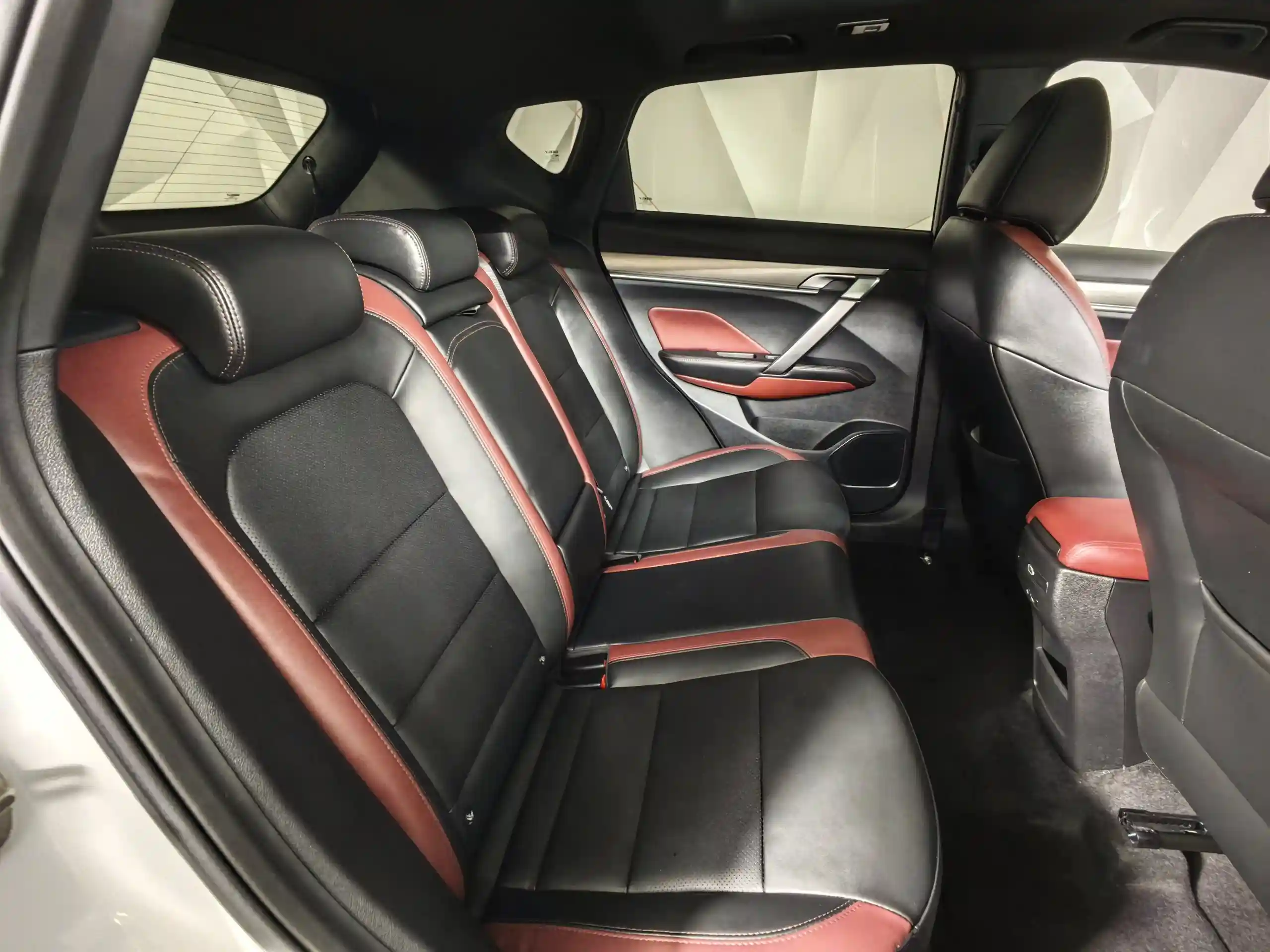 Geely Coolray 2022
