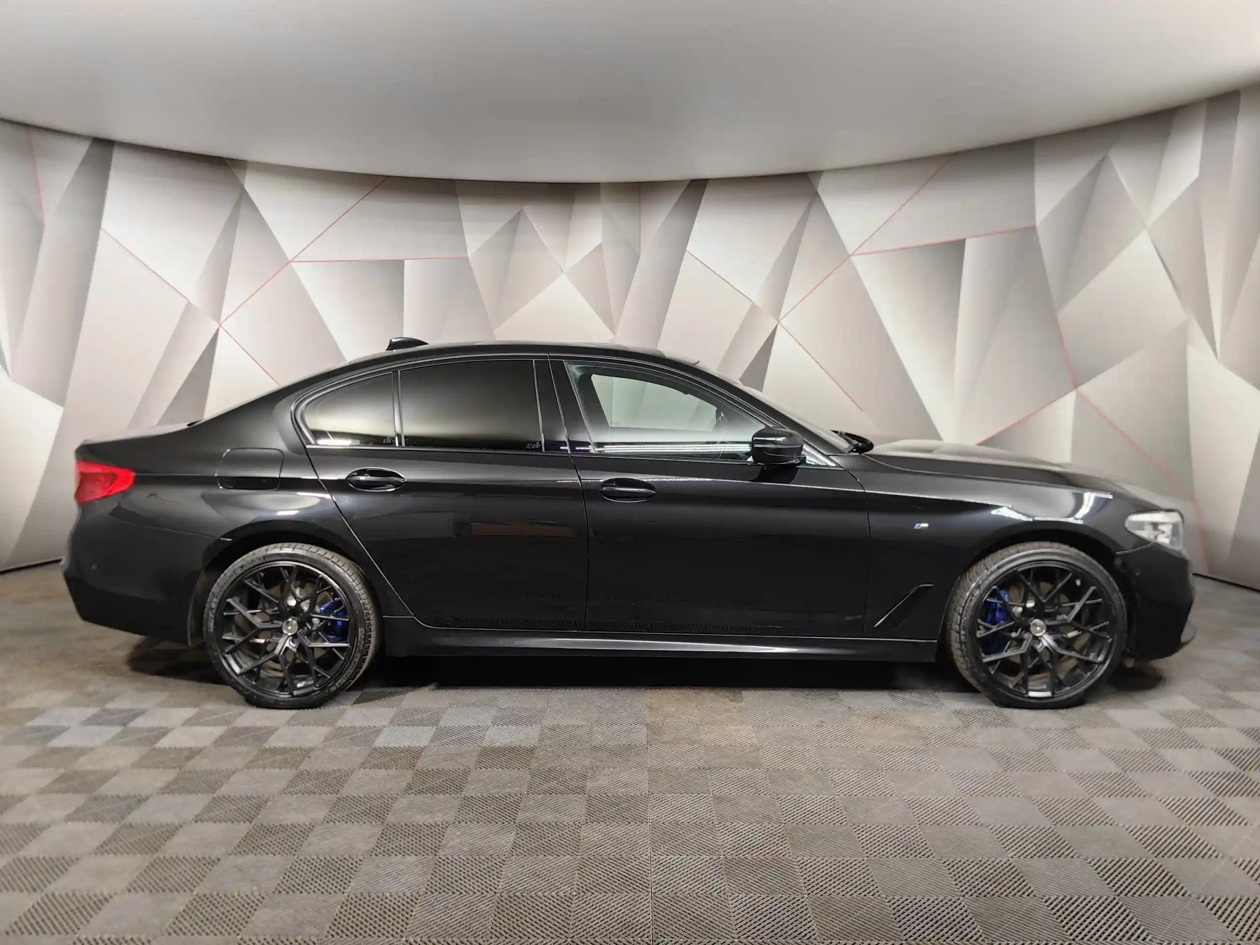 BMW 5 серия 2019