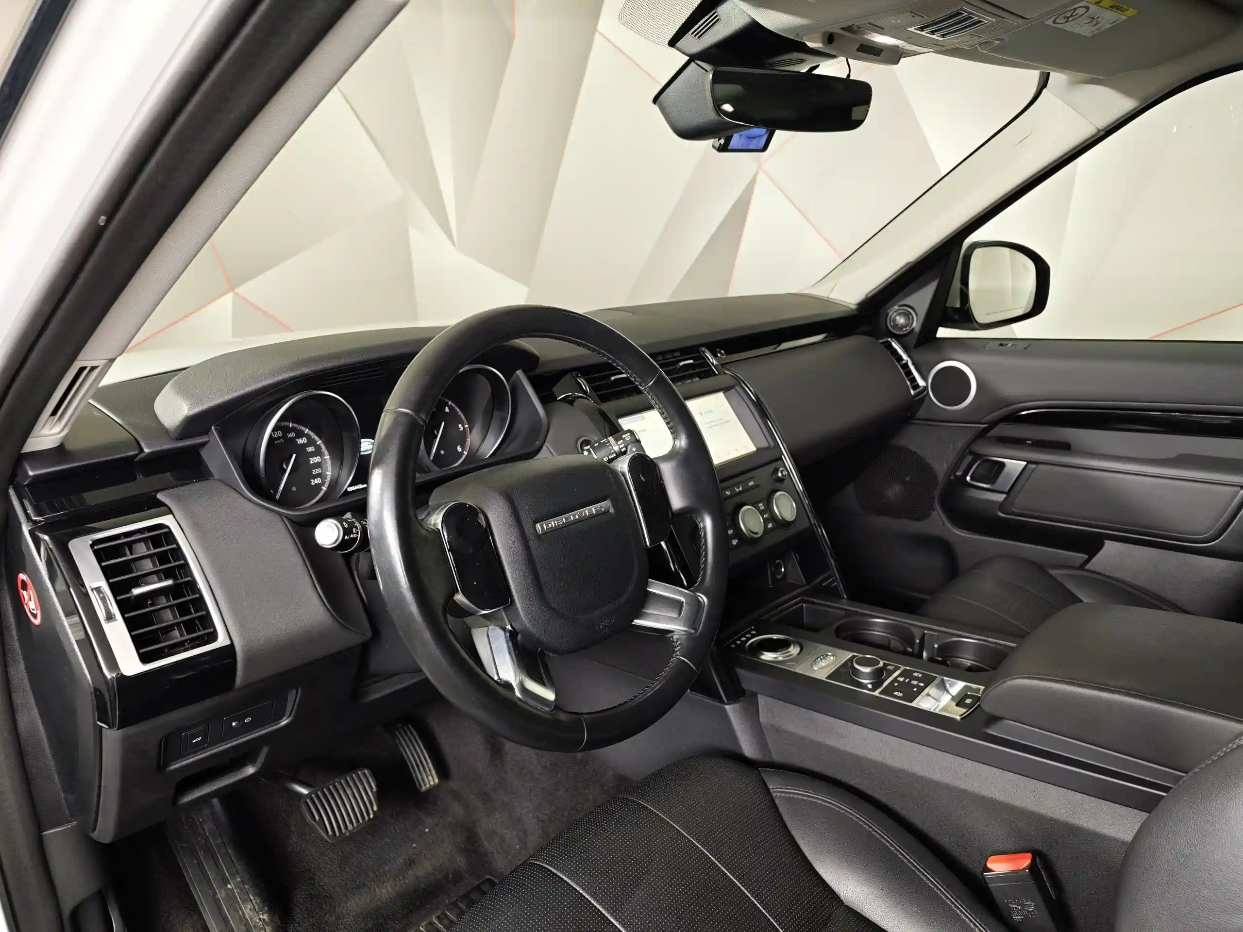 Land Rover Discovery 2019