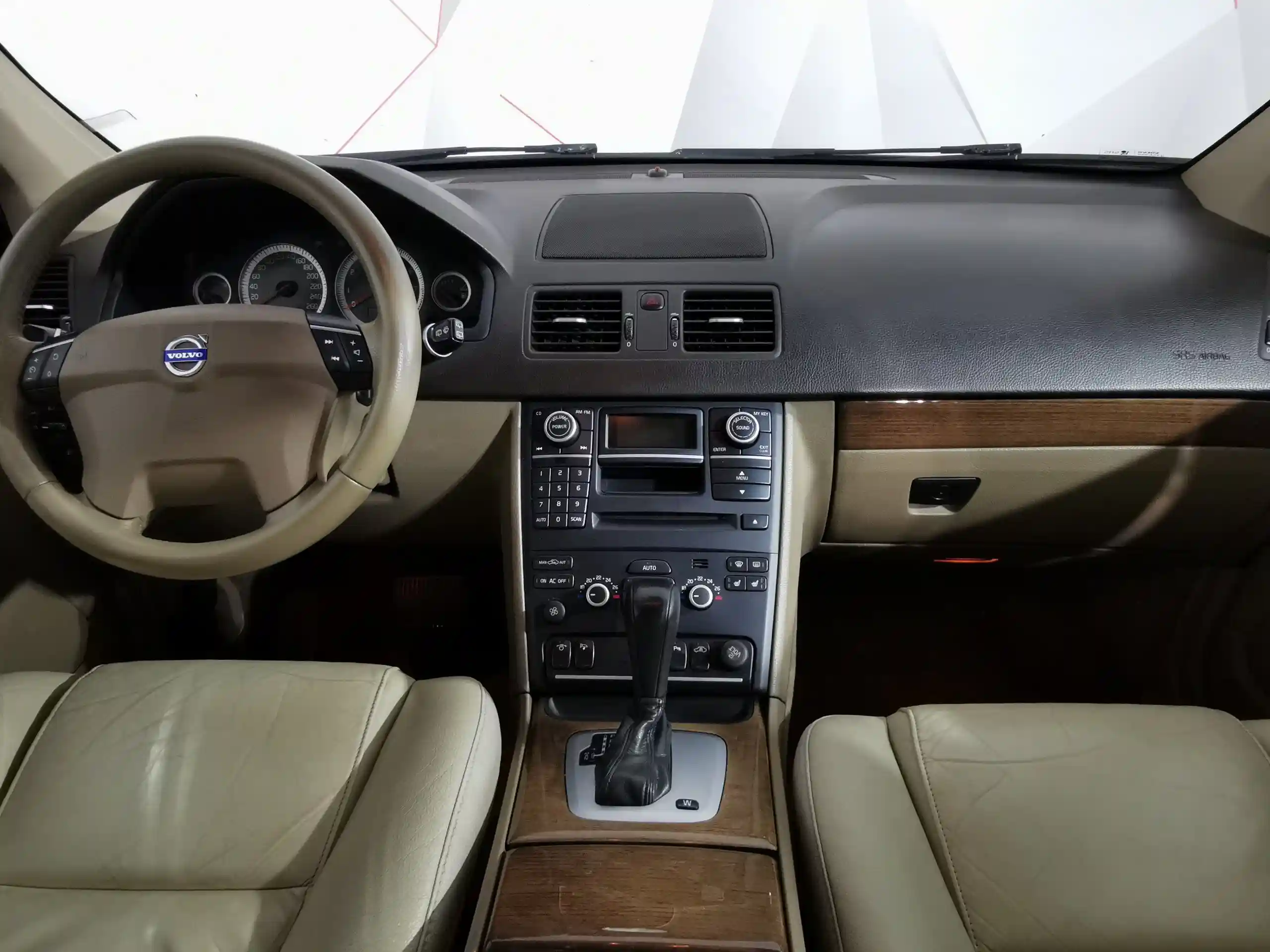 Volvo XC90 2011