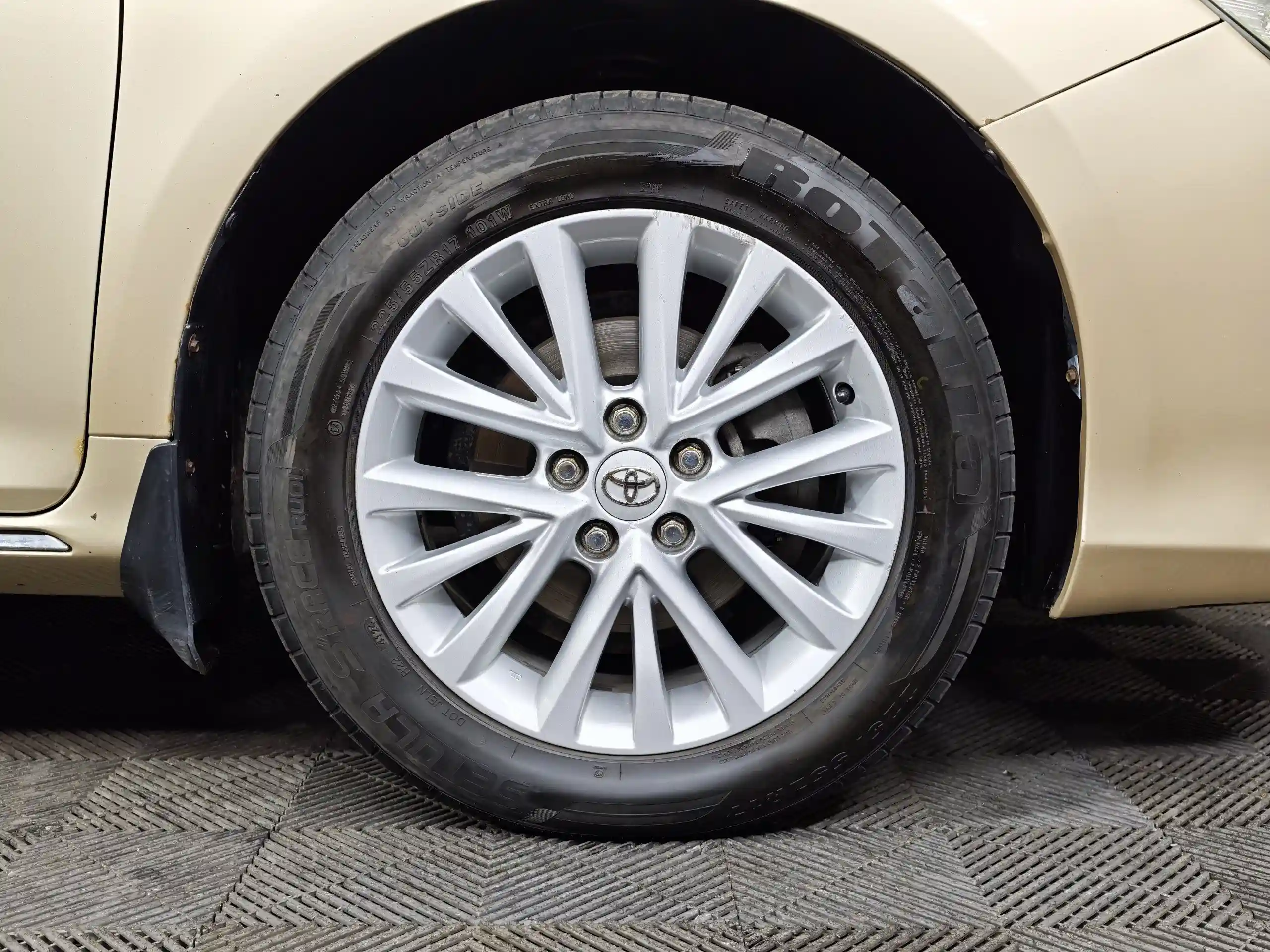 Toyota Camry 2012