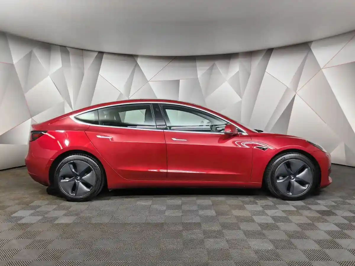 Tesla Model 3 2020