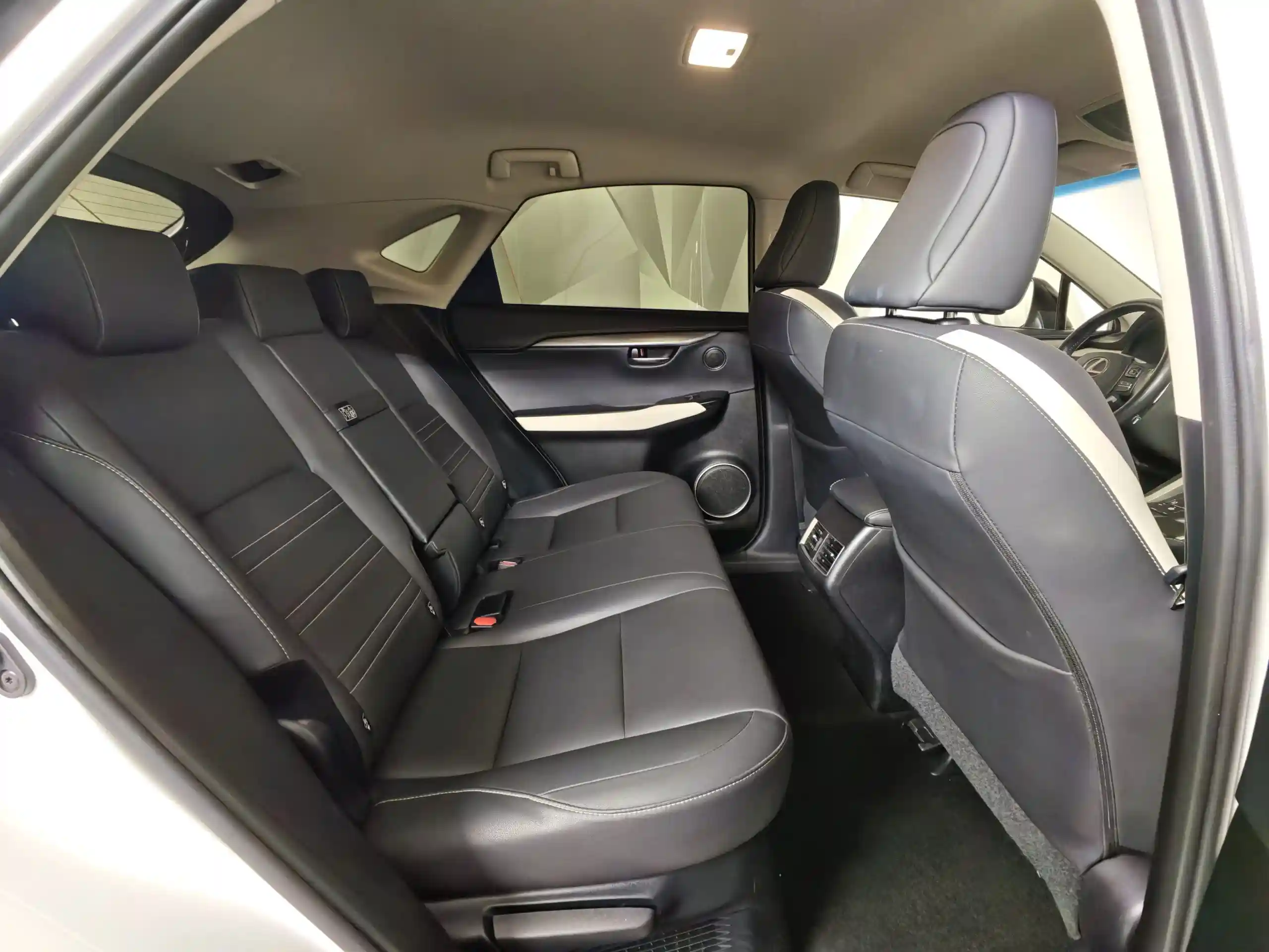 Lexus NX 2019