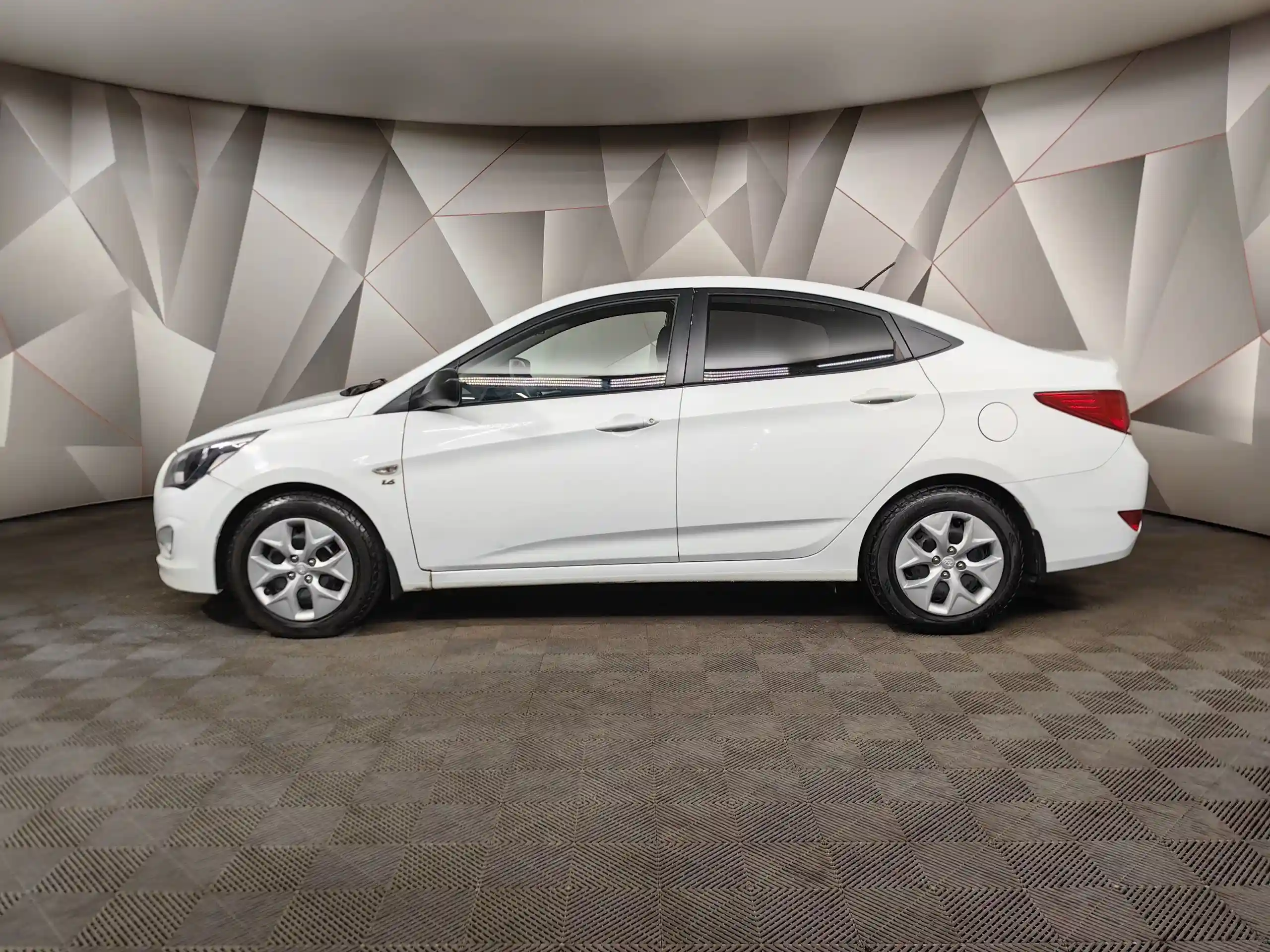 Hyundai Solaris 2016