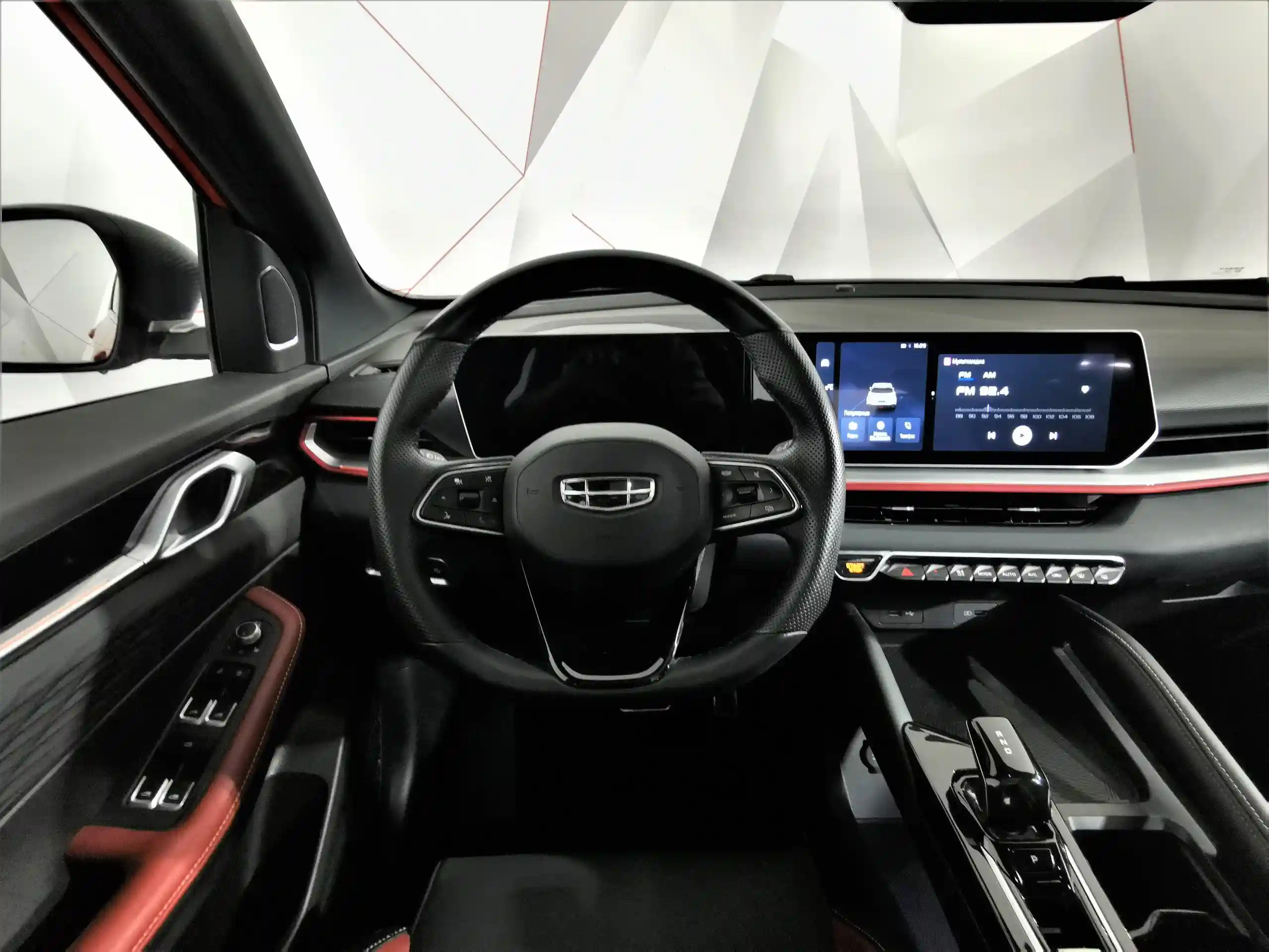 Geely Coolray 2023