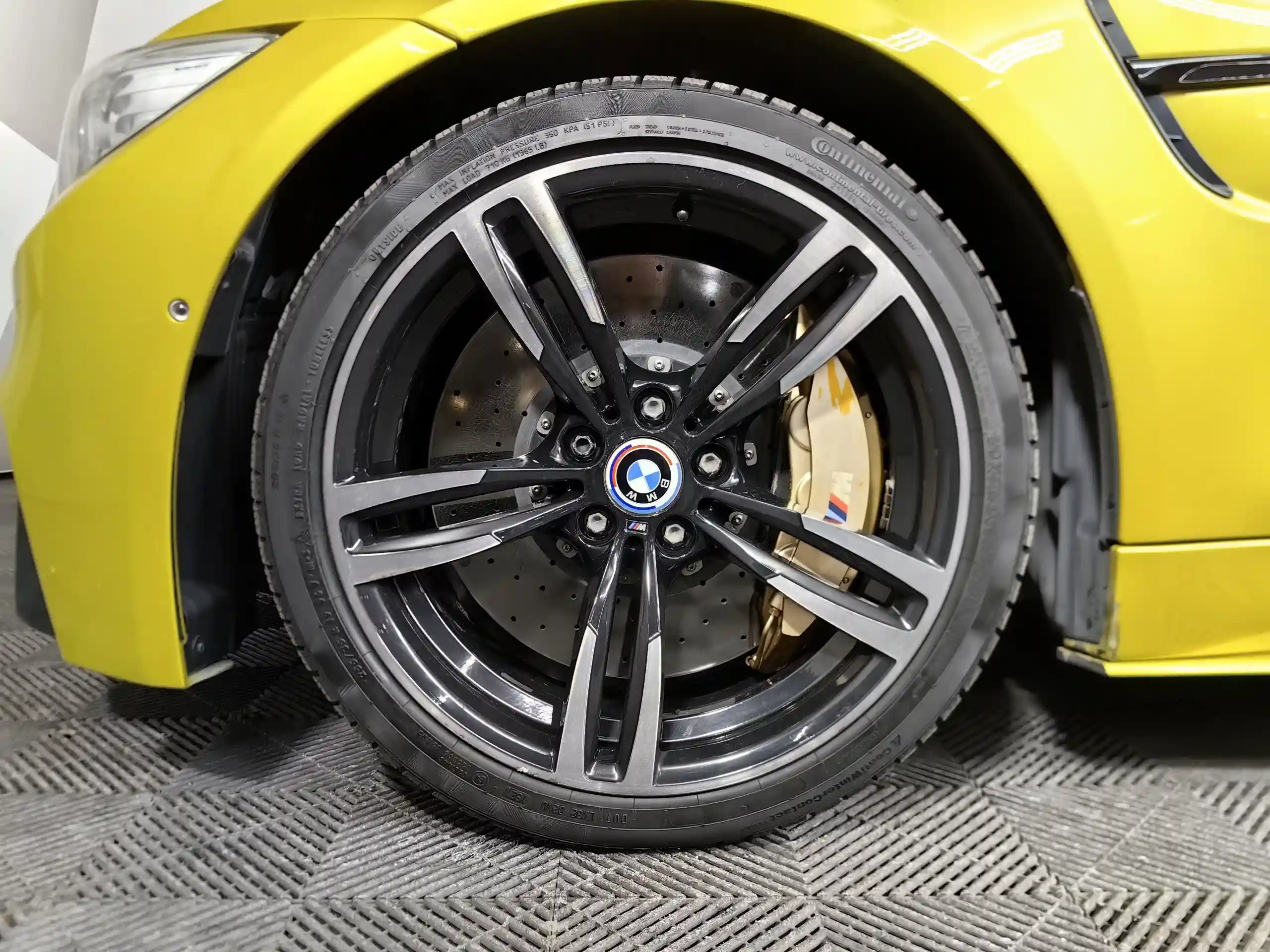 BMW M4 2014