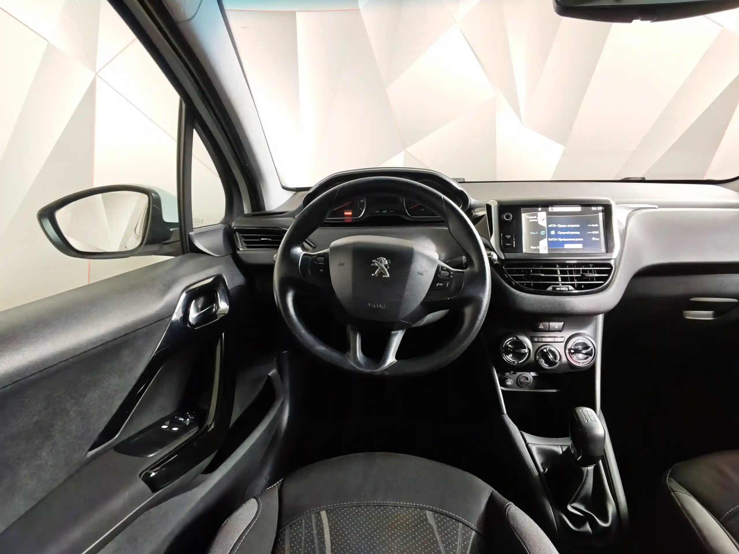 Peugeot 208 2013