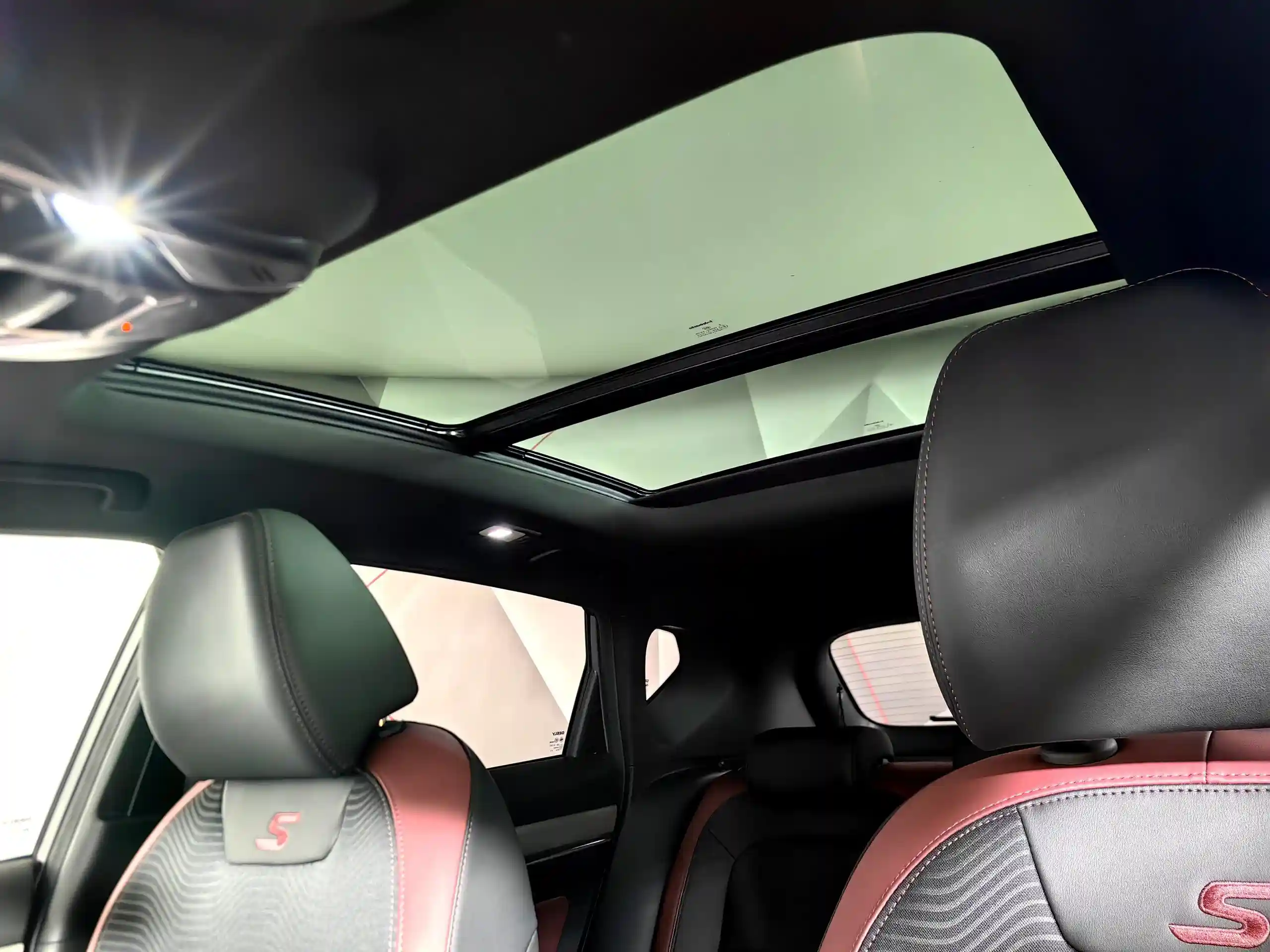 Geely Coolray 2023
