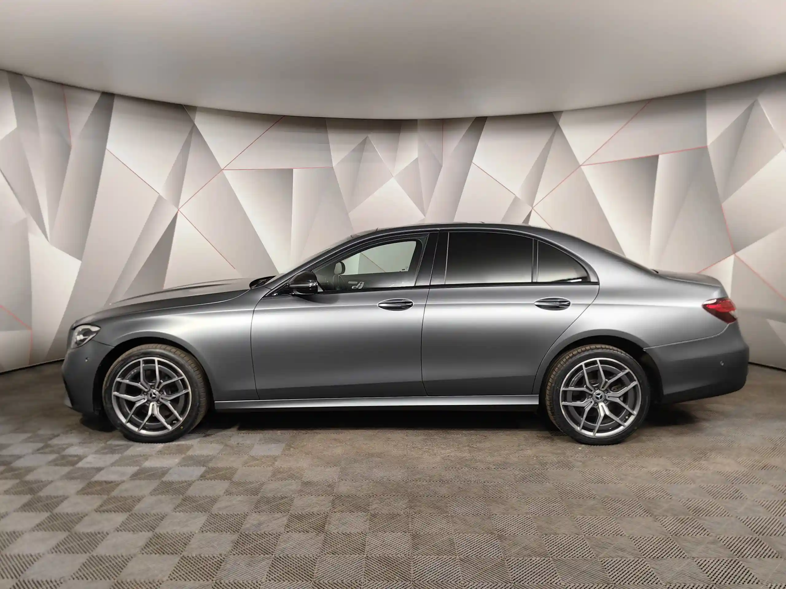 Mercedes-Benz E-Класс 2021