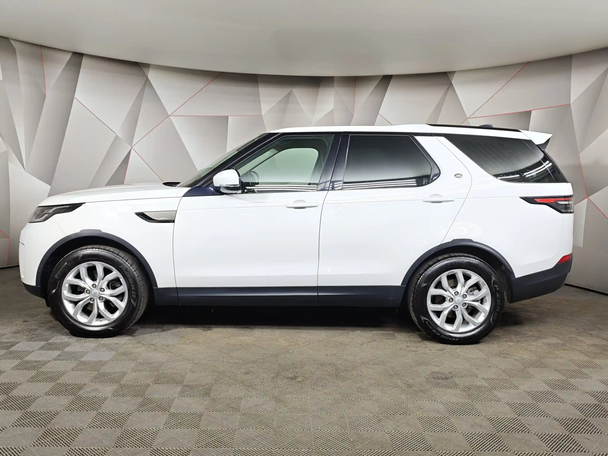 Land Rover Discovery 2019