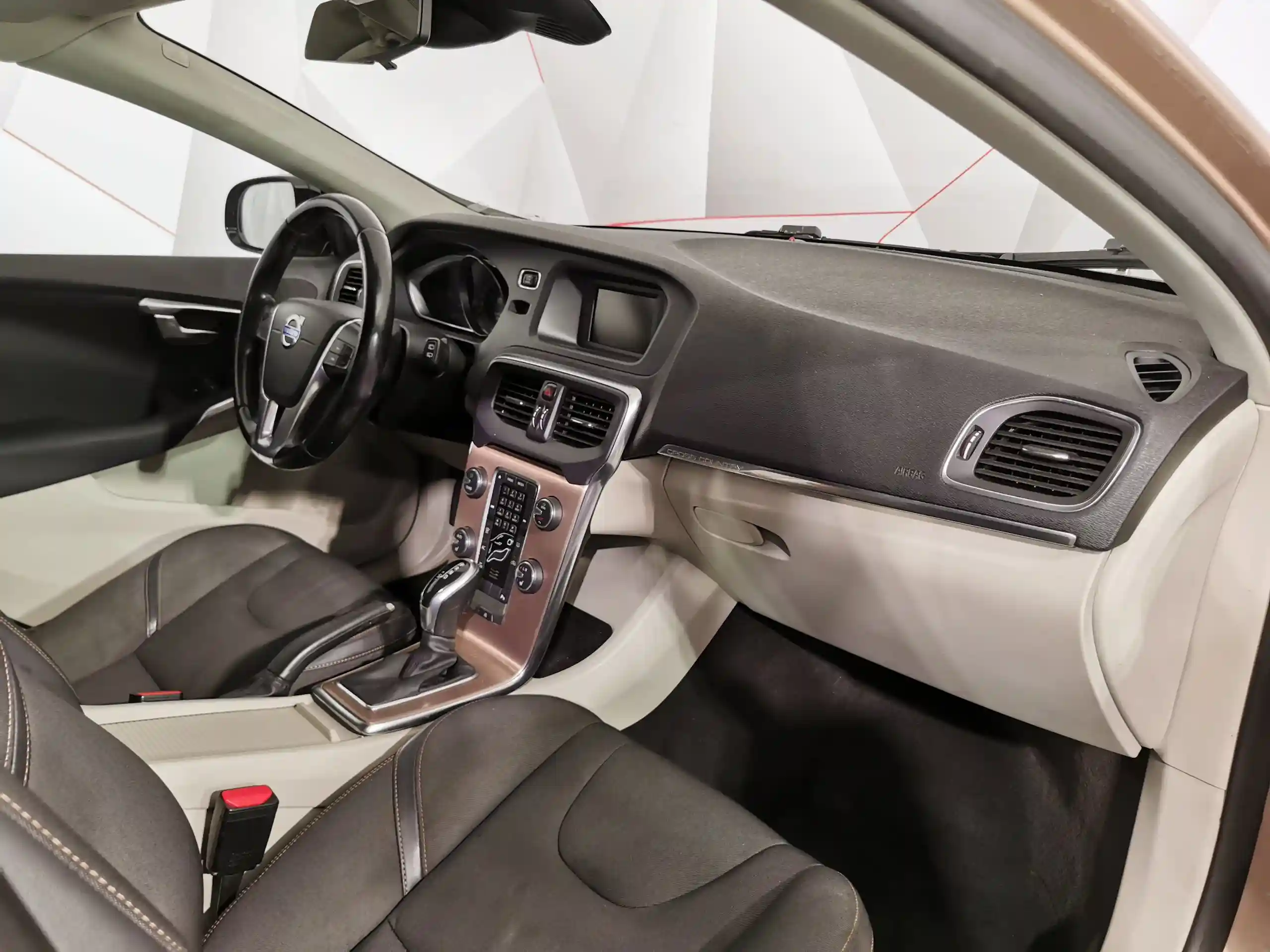 Volvo V40 2014