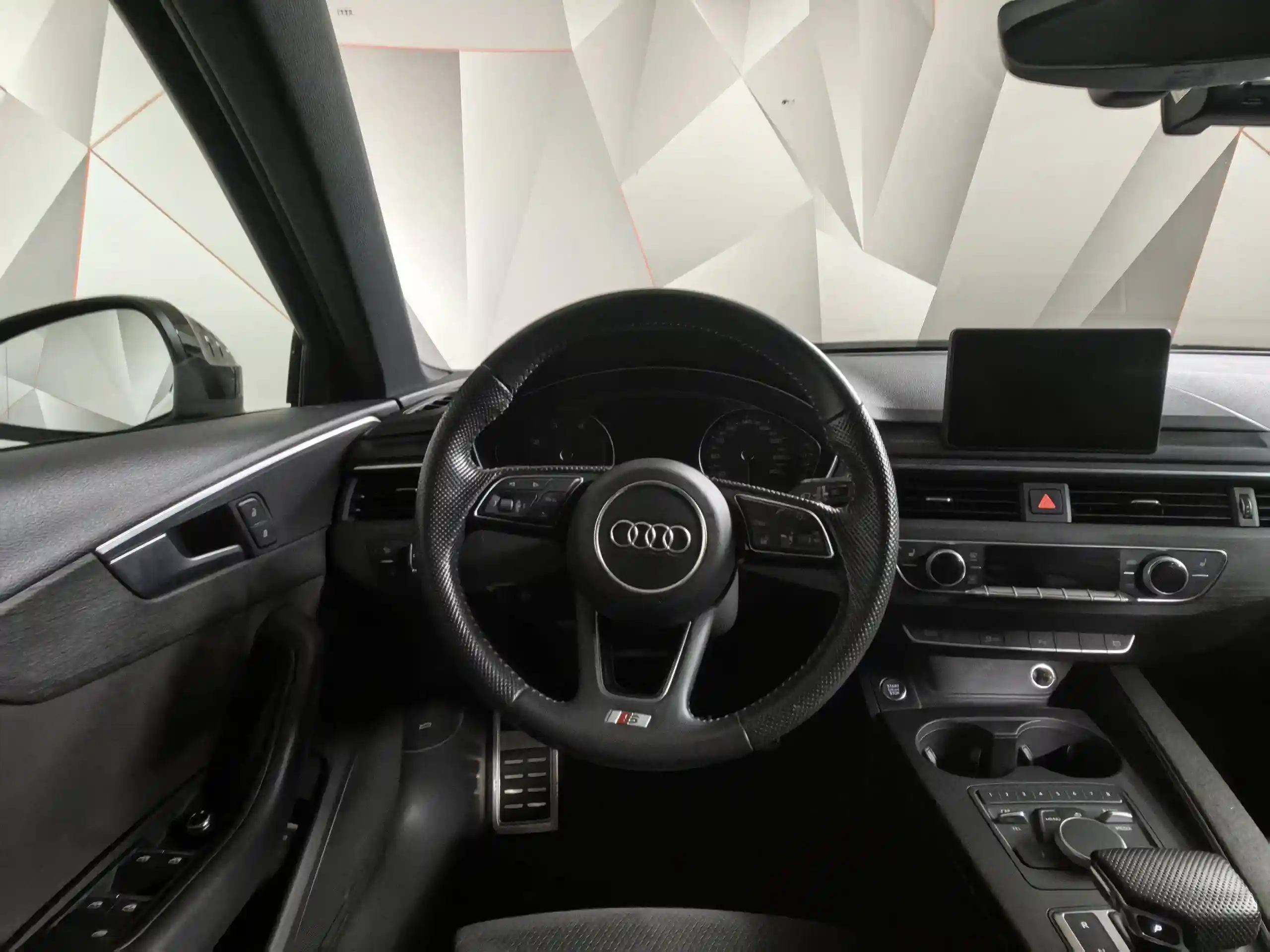 Audi A4 2019