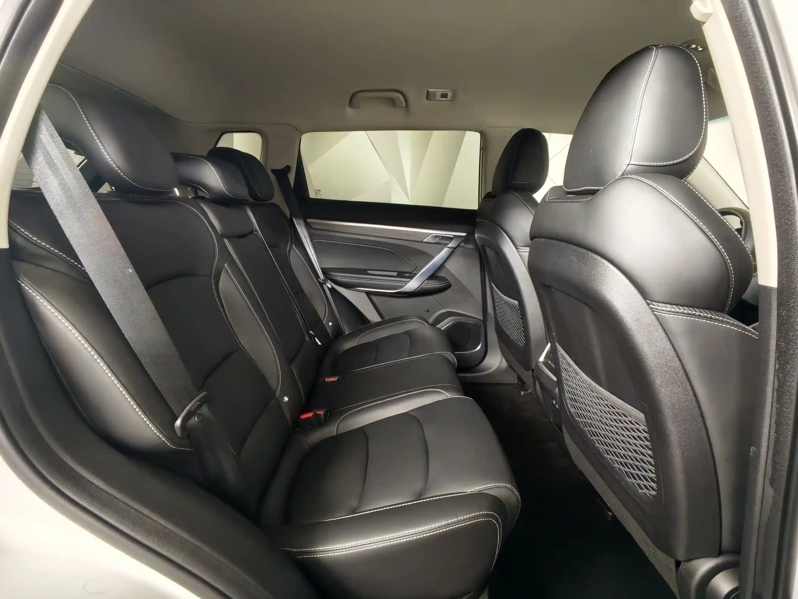 Geely Atlas Pro 2022