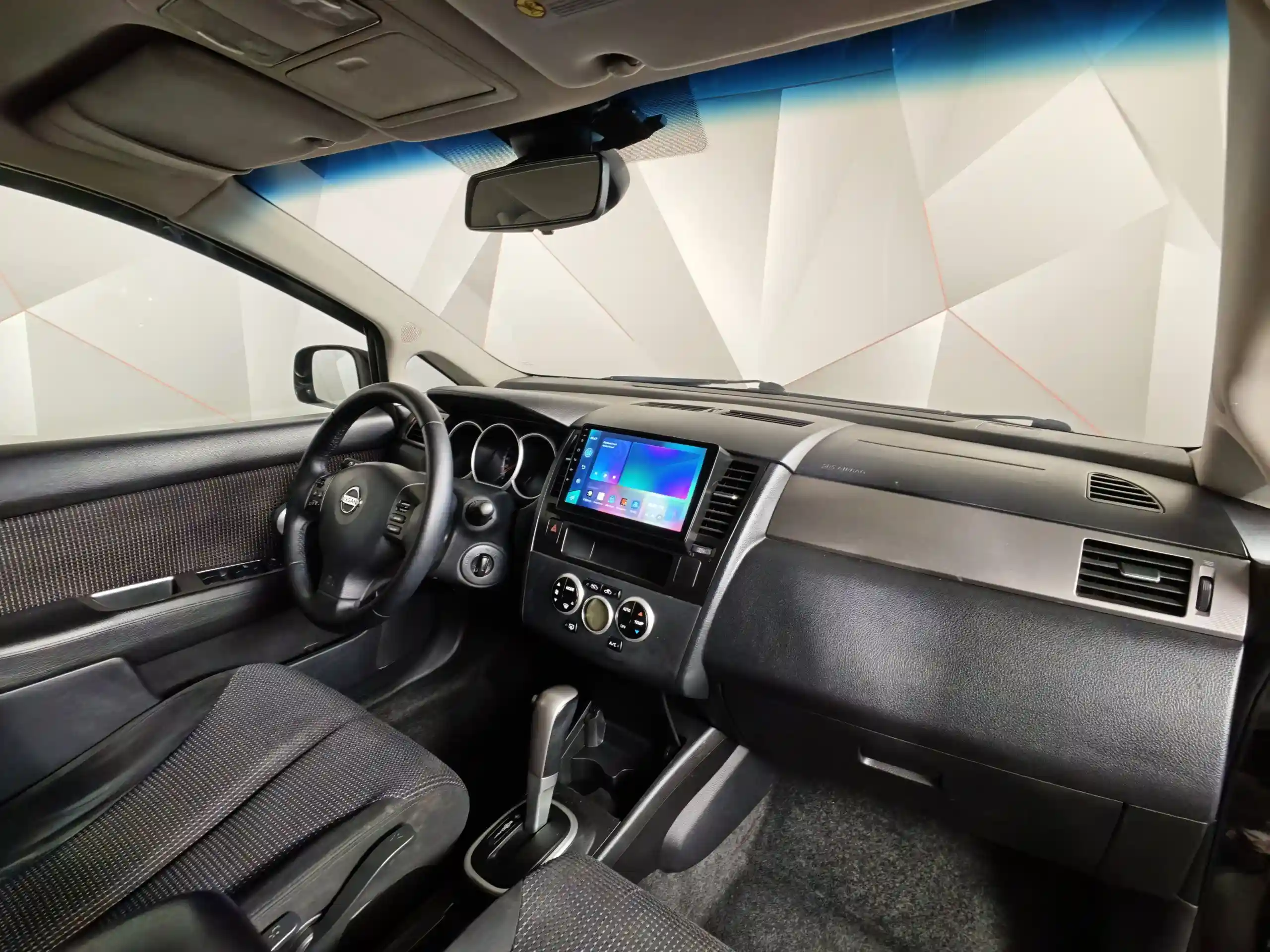 Nissan Tiida 2012