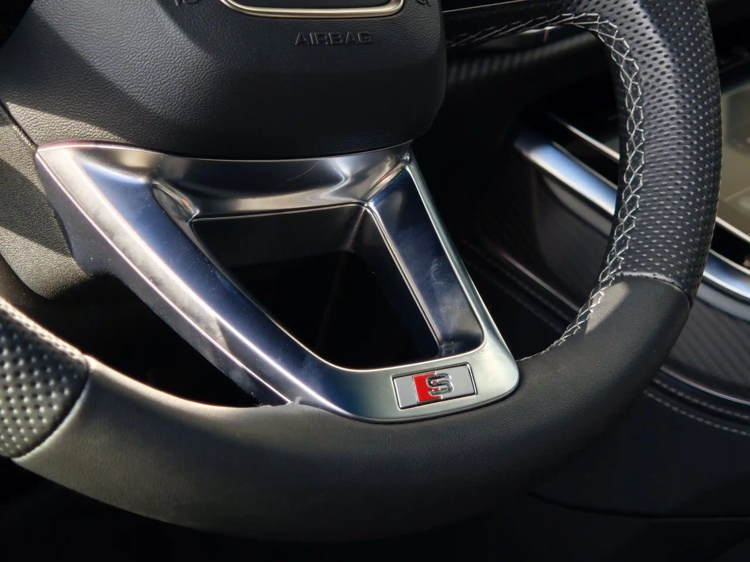 Audi SQ8 2023
