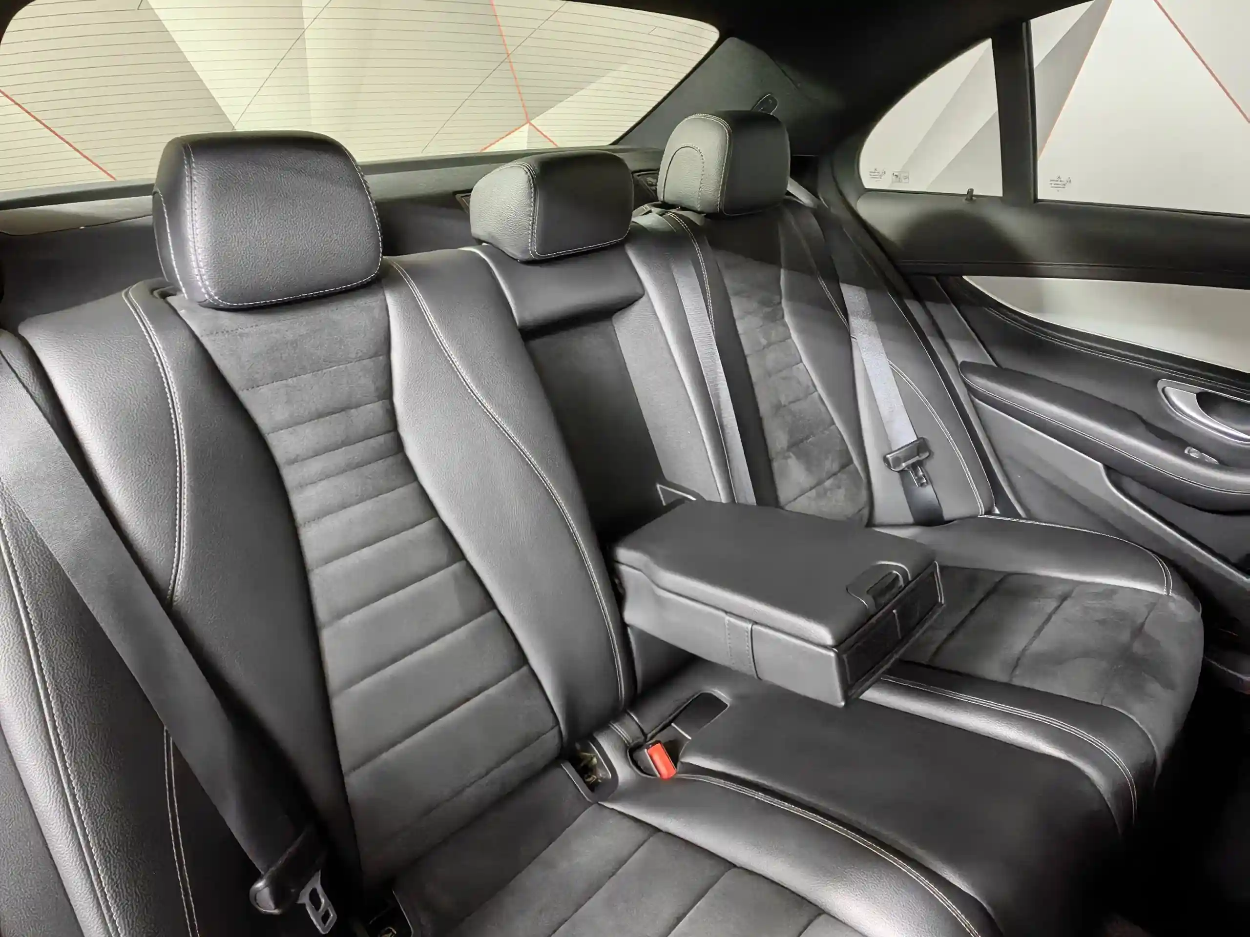 Mercedes-Benz E-Класс 2022