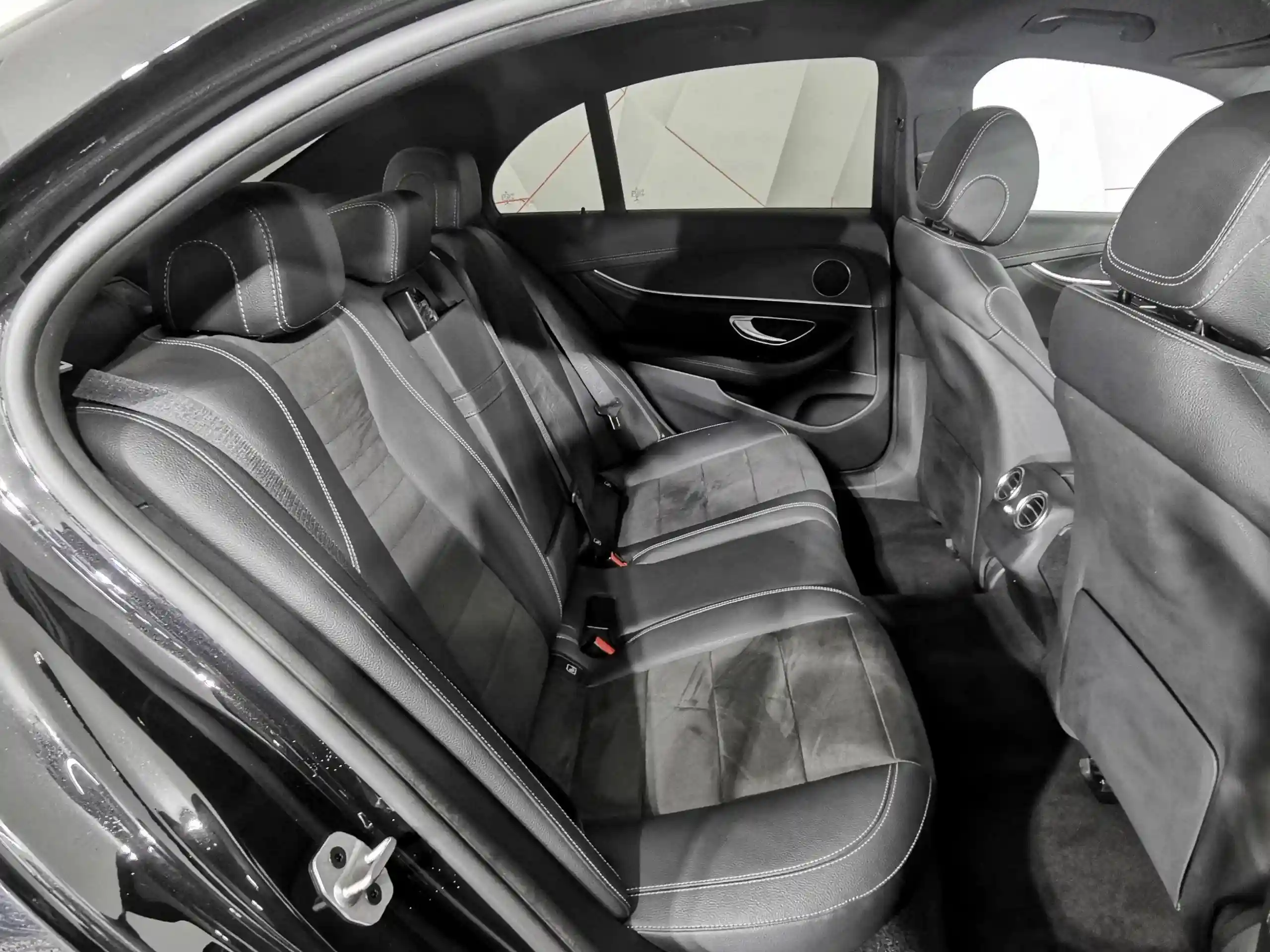 Mercedes-Benz E-Класс 2021