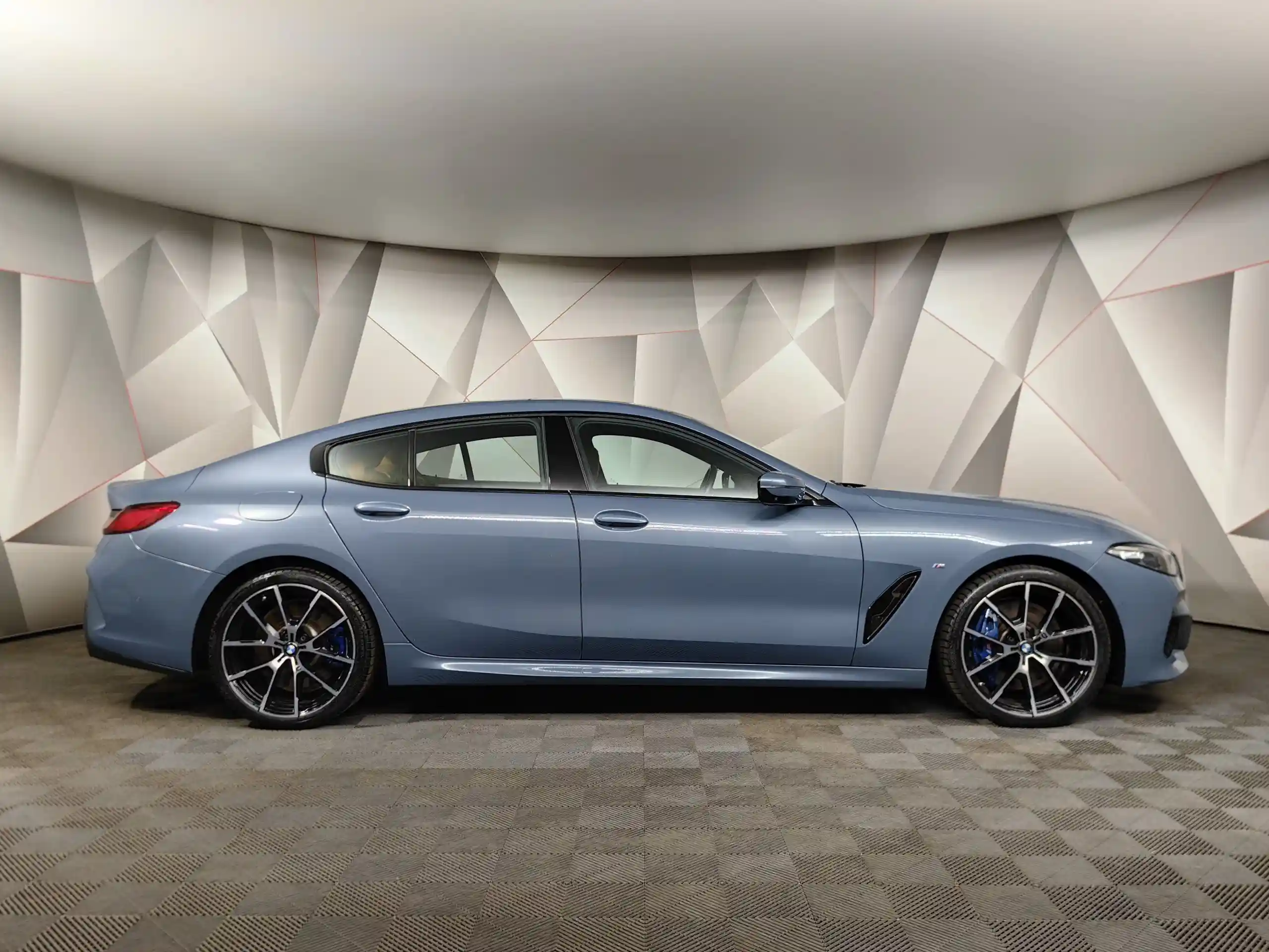 BMW 8 серия 2021