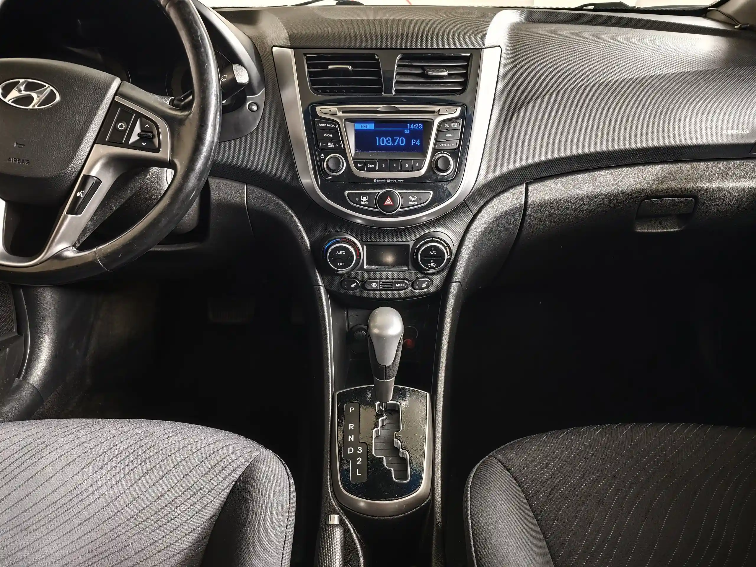 Hyundai Solaris 2016