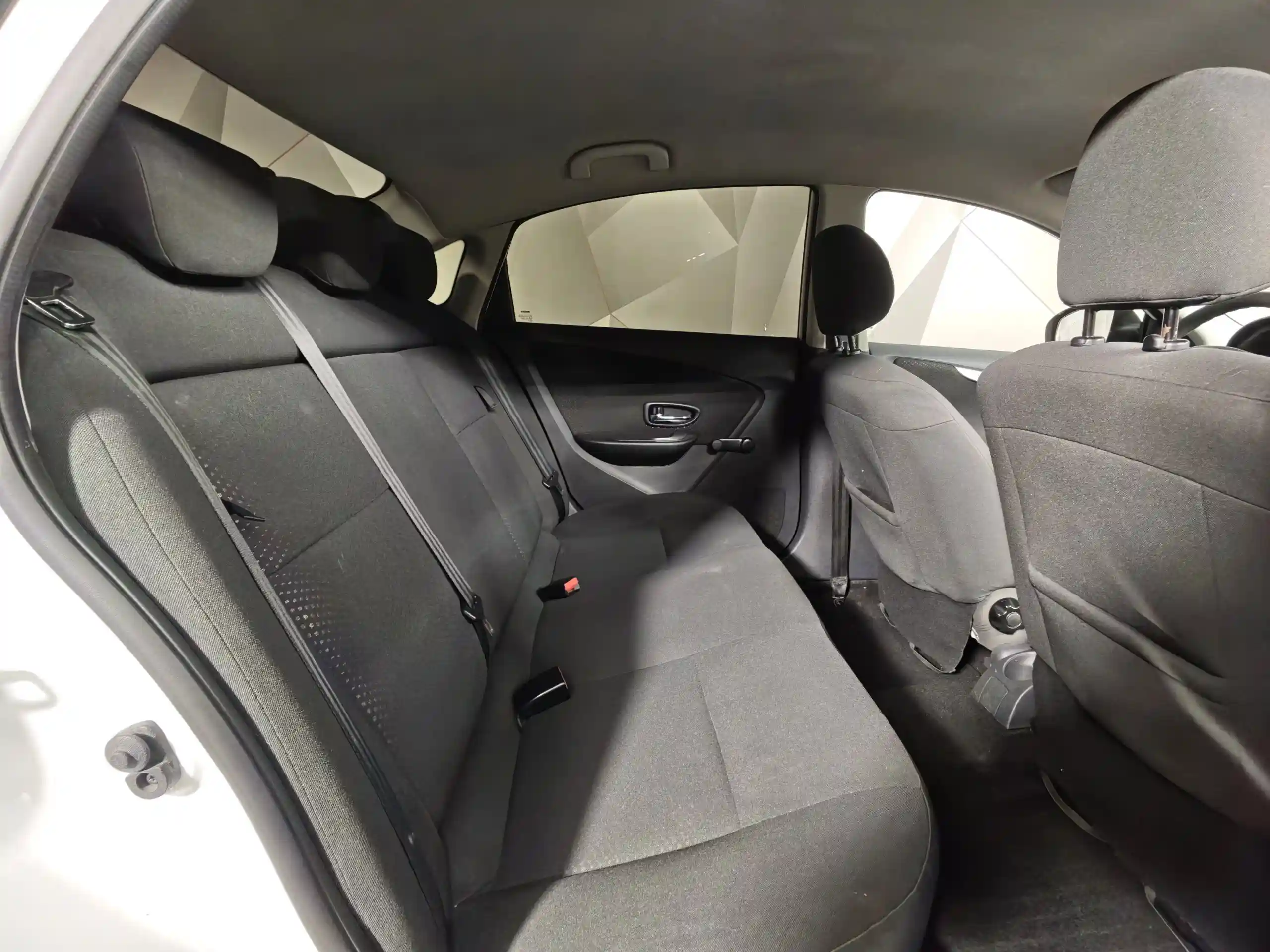 Nissan Almera 2015