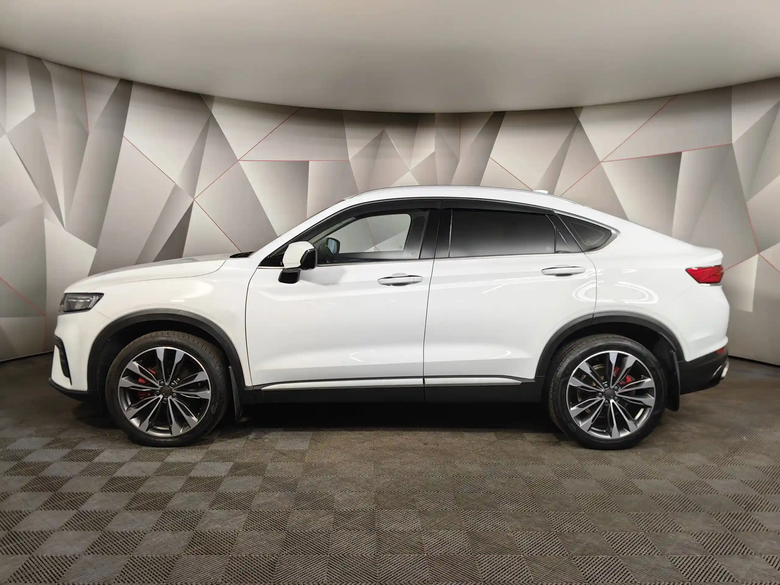Geely Tugella 2022