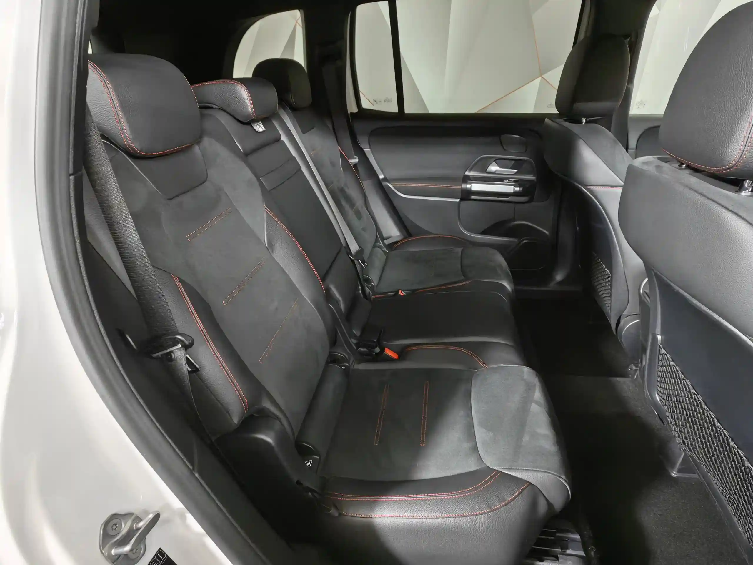 Mercedes-Benz GLB 2021