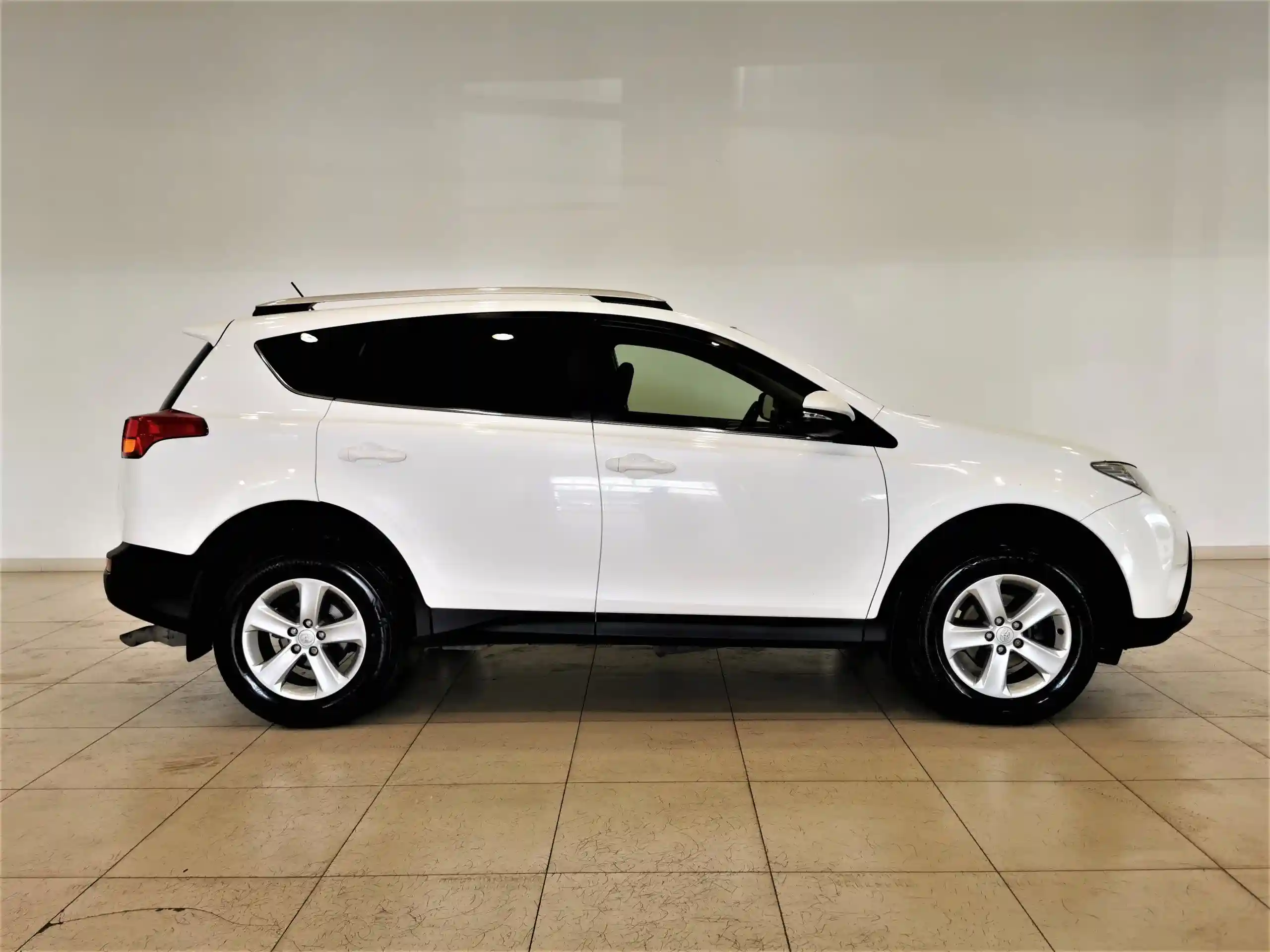 Toyota RAV4 2014