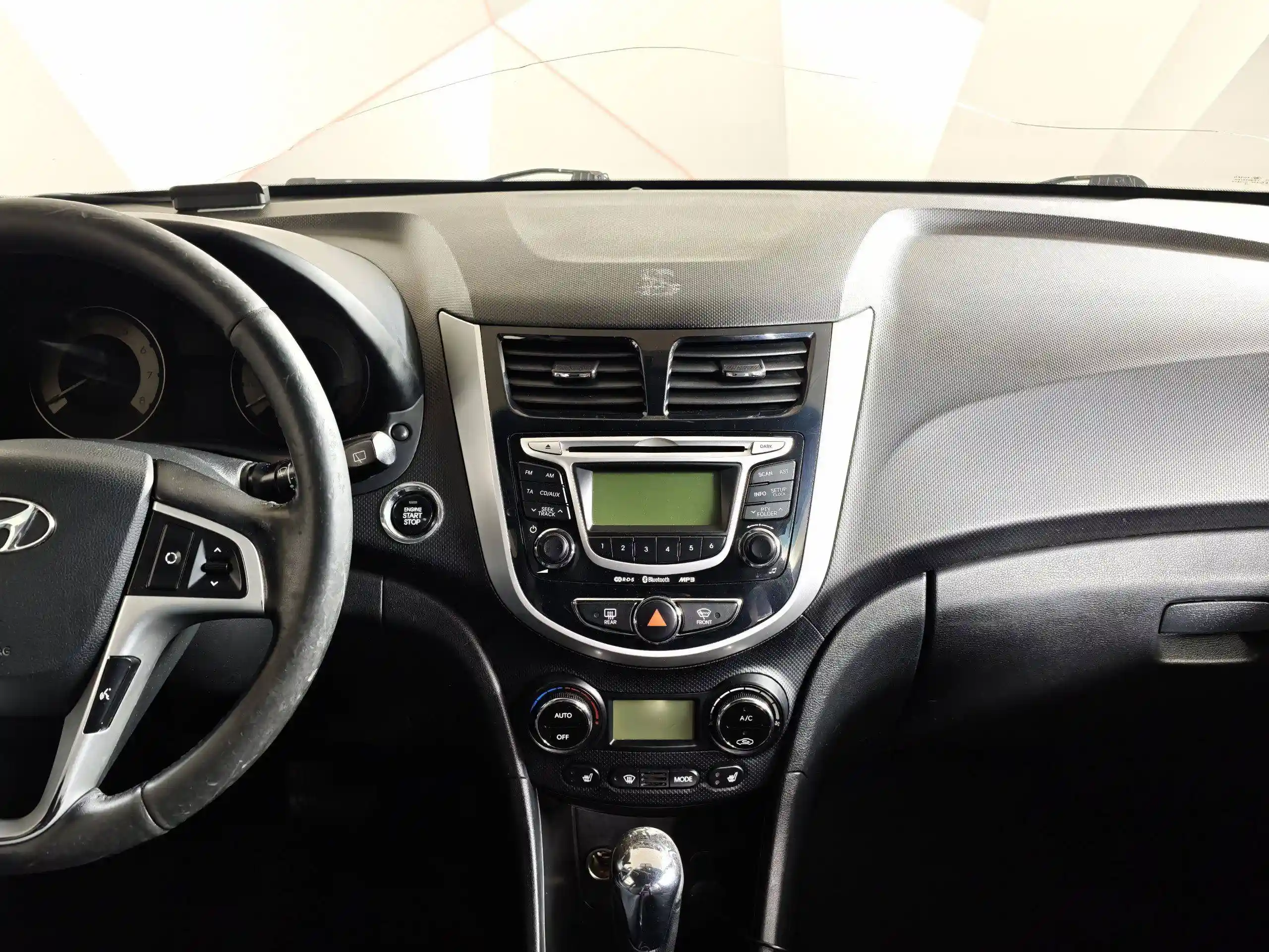 Hyundai Solaris 2011