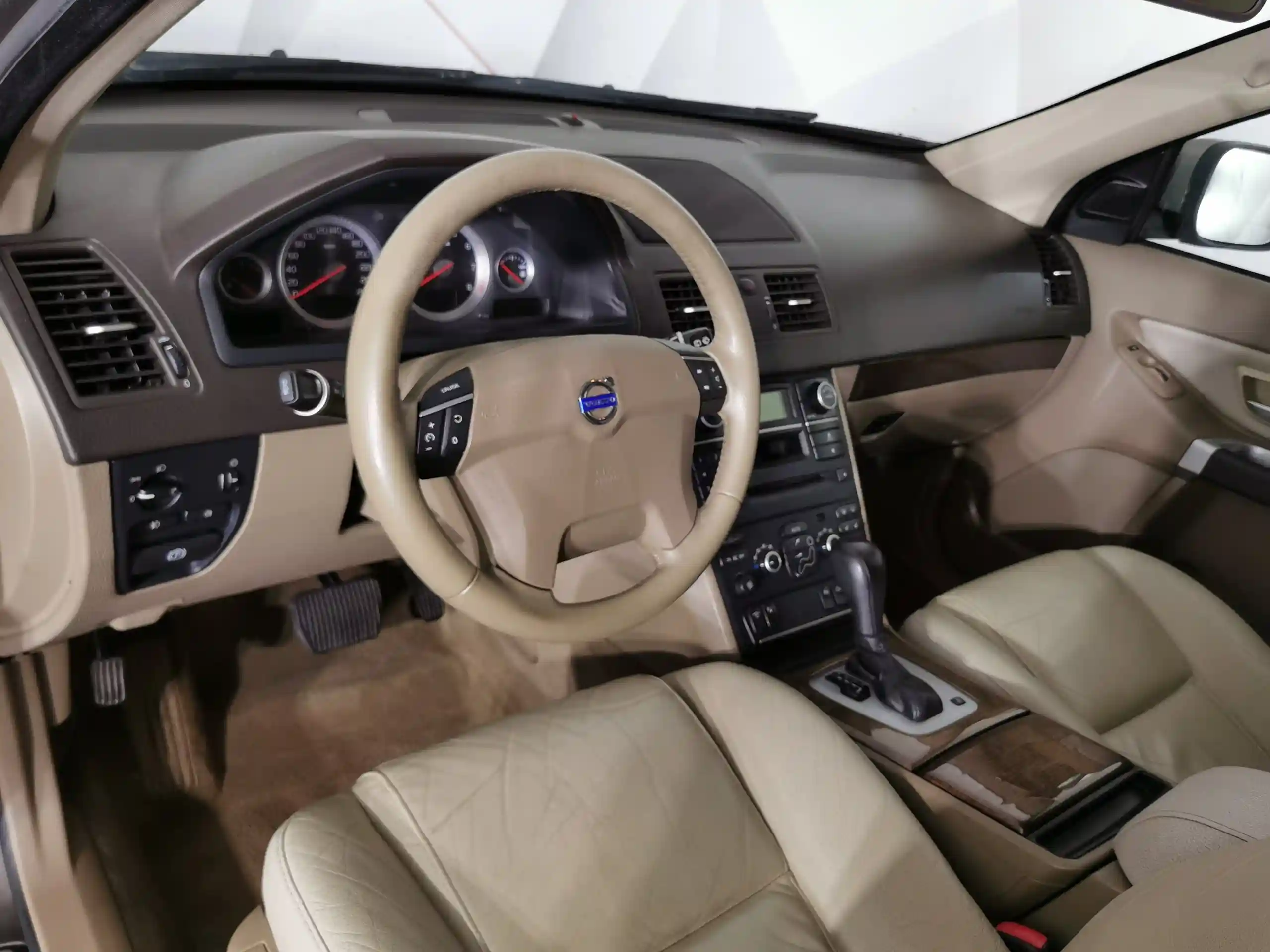 Volvo XC90 2011