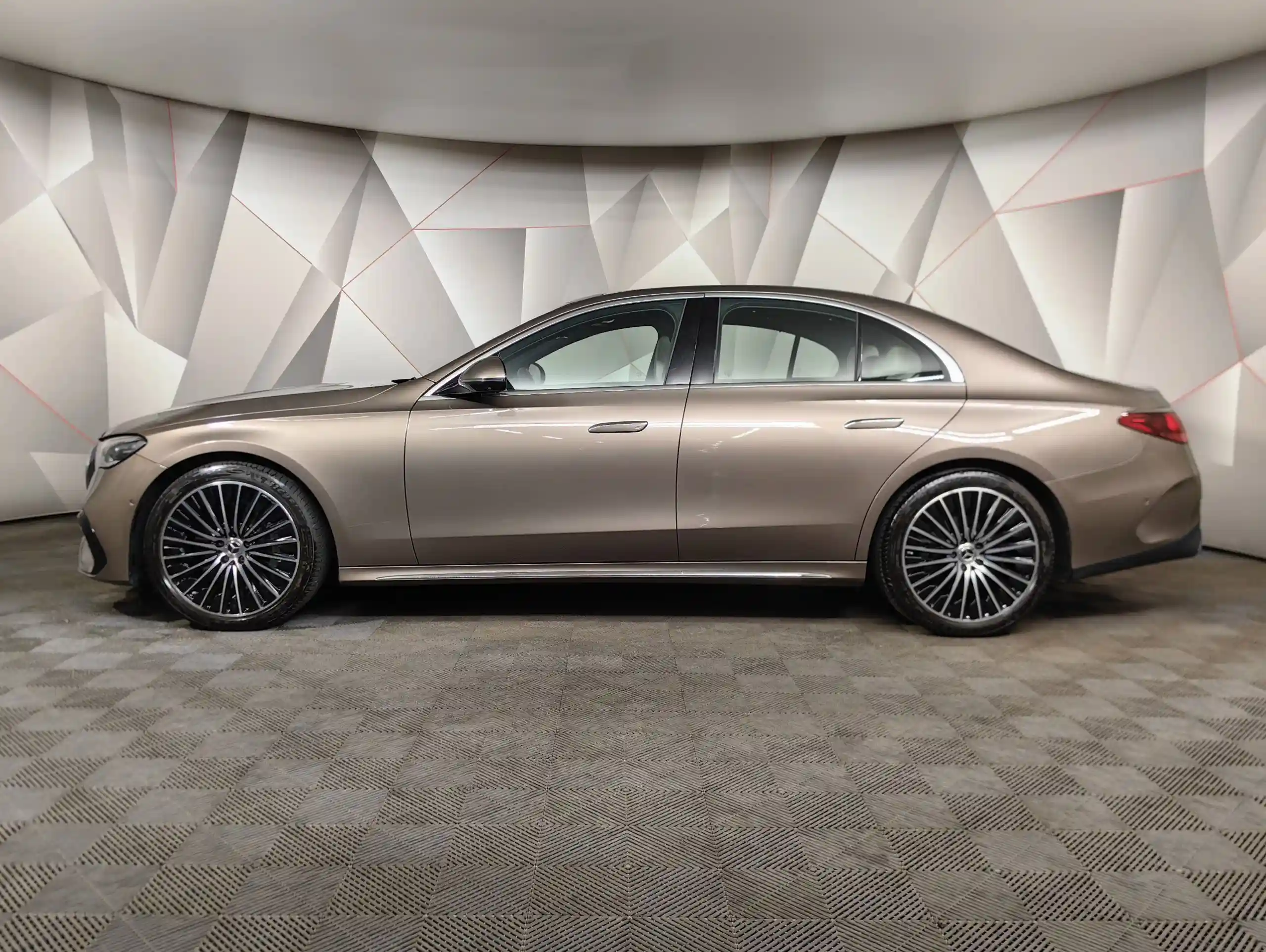 Mercedes-Benz E-Класс 2024