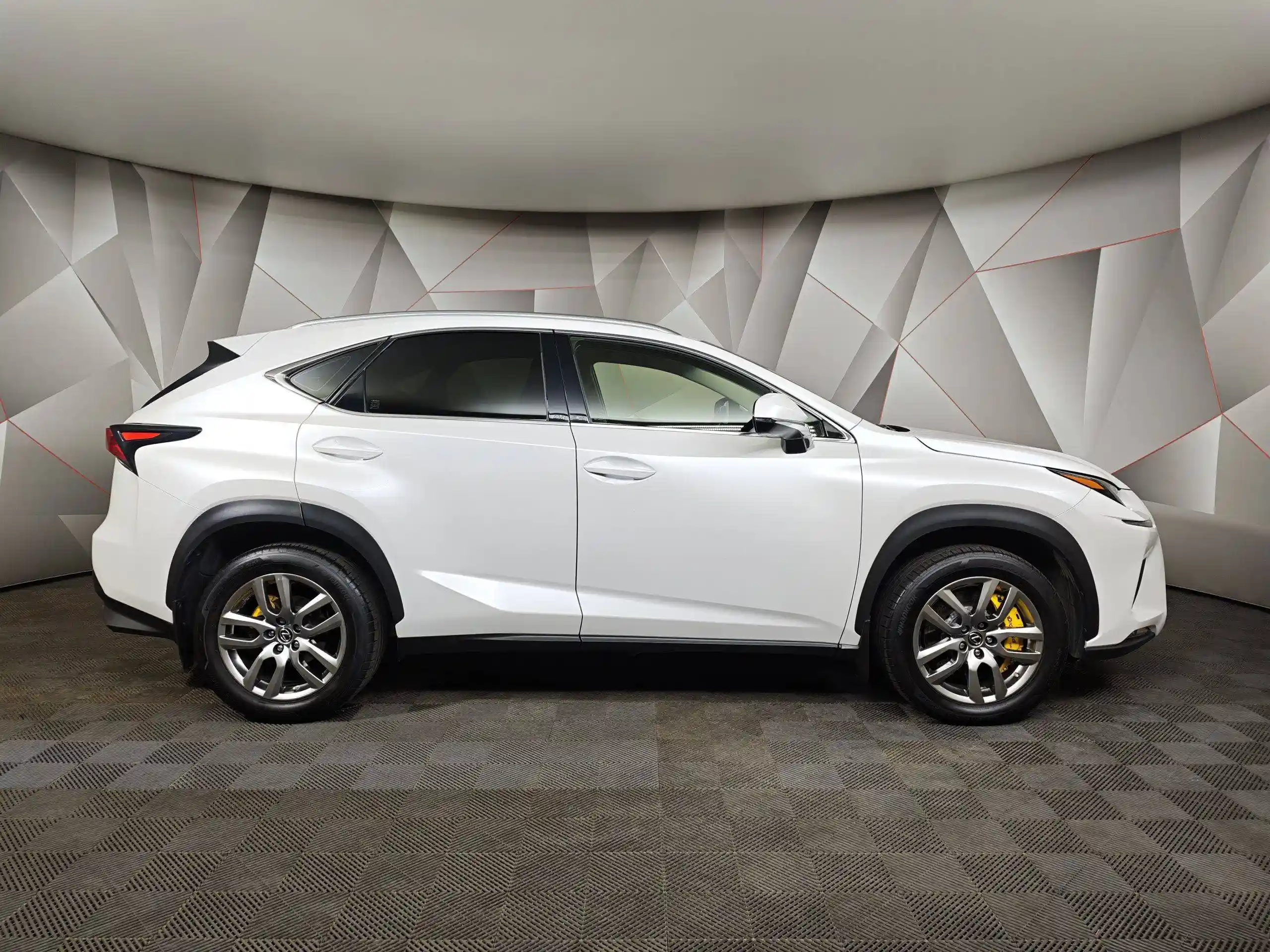 Lexus NX 2018
