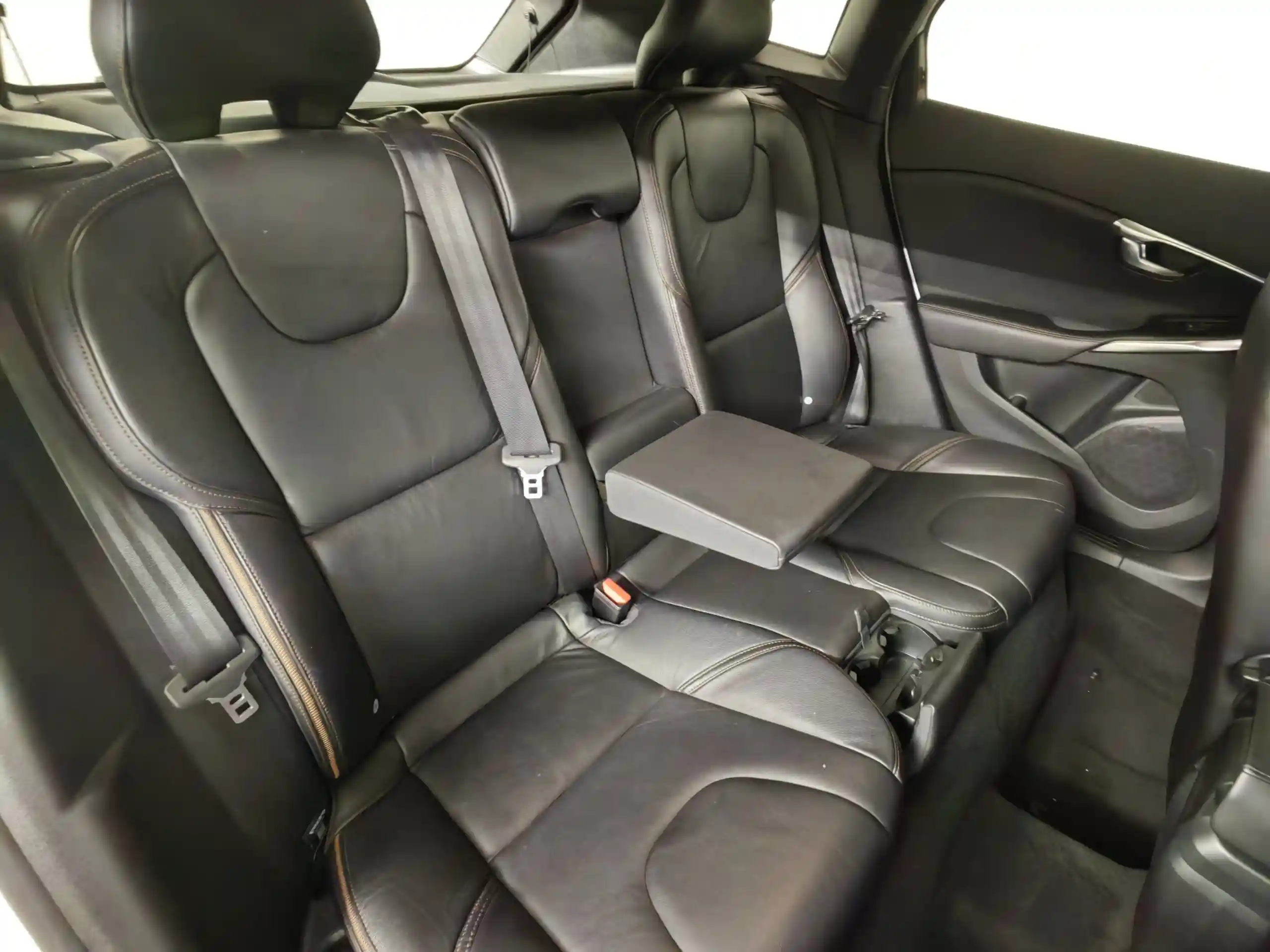 Volvo V40 2013