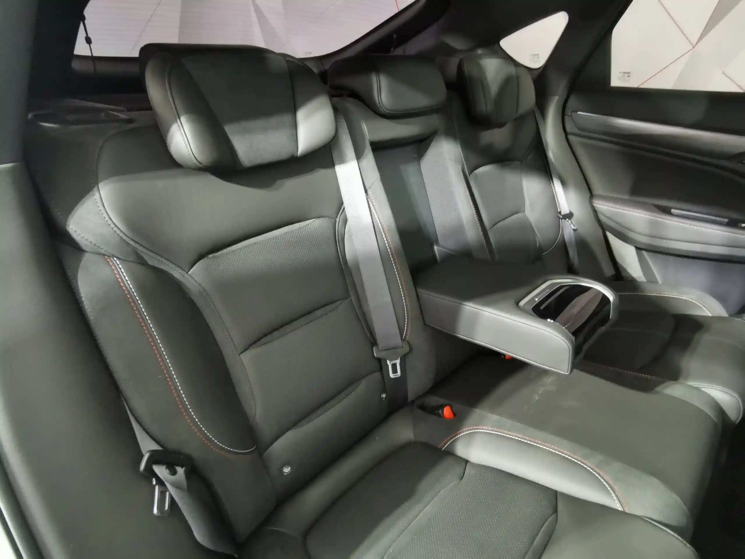 Geely Tugella 2022