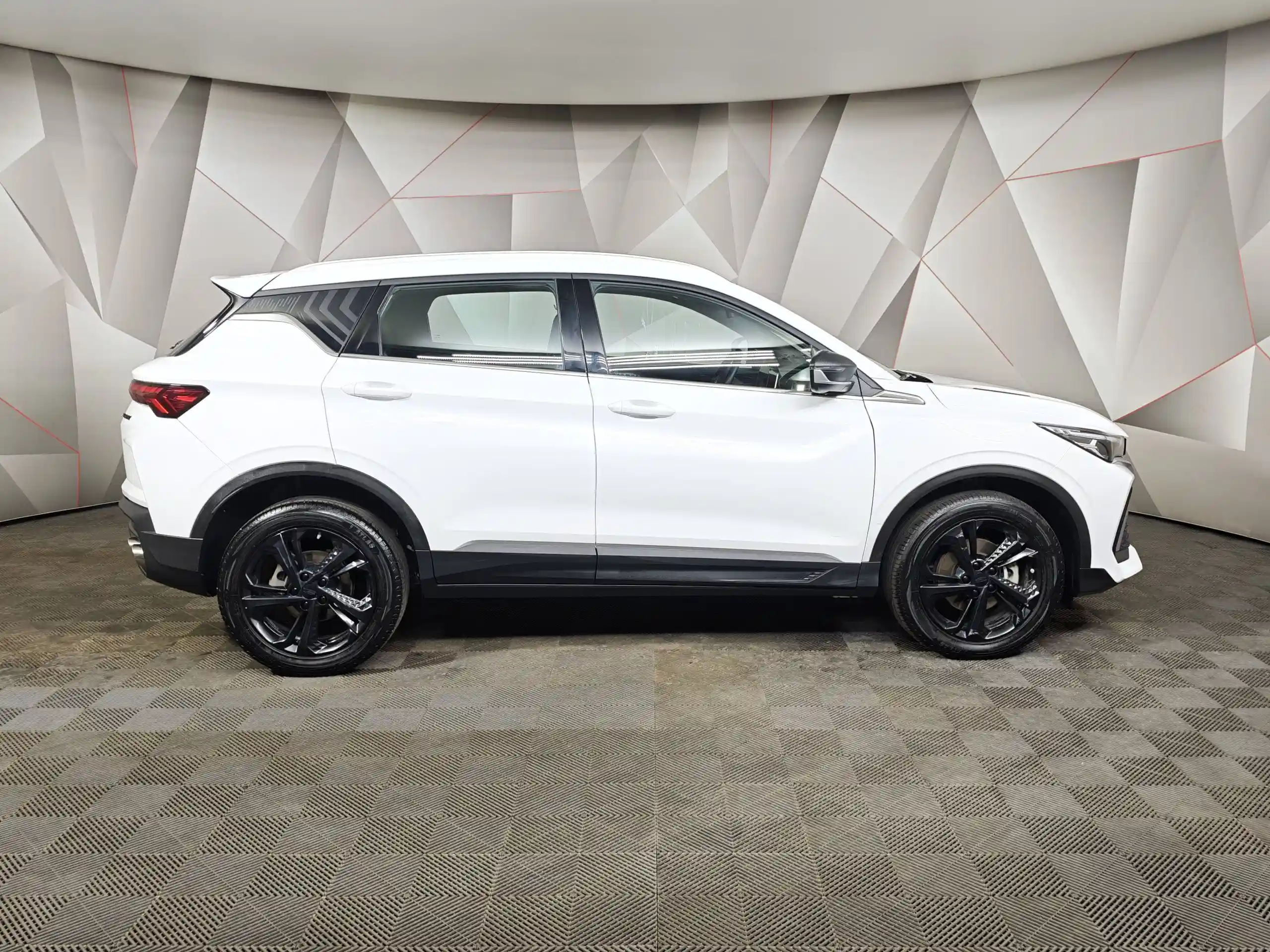 Geely Coolray 2023