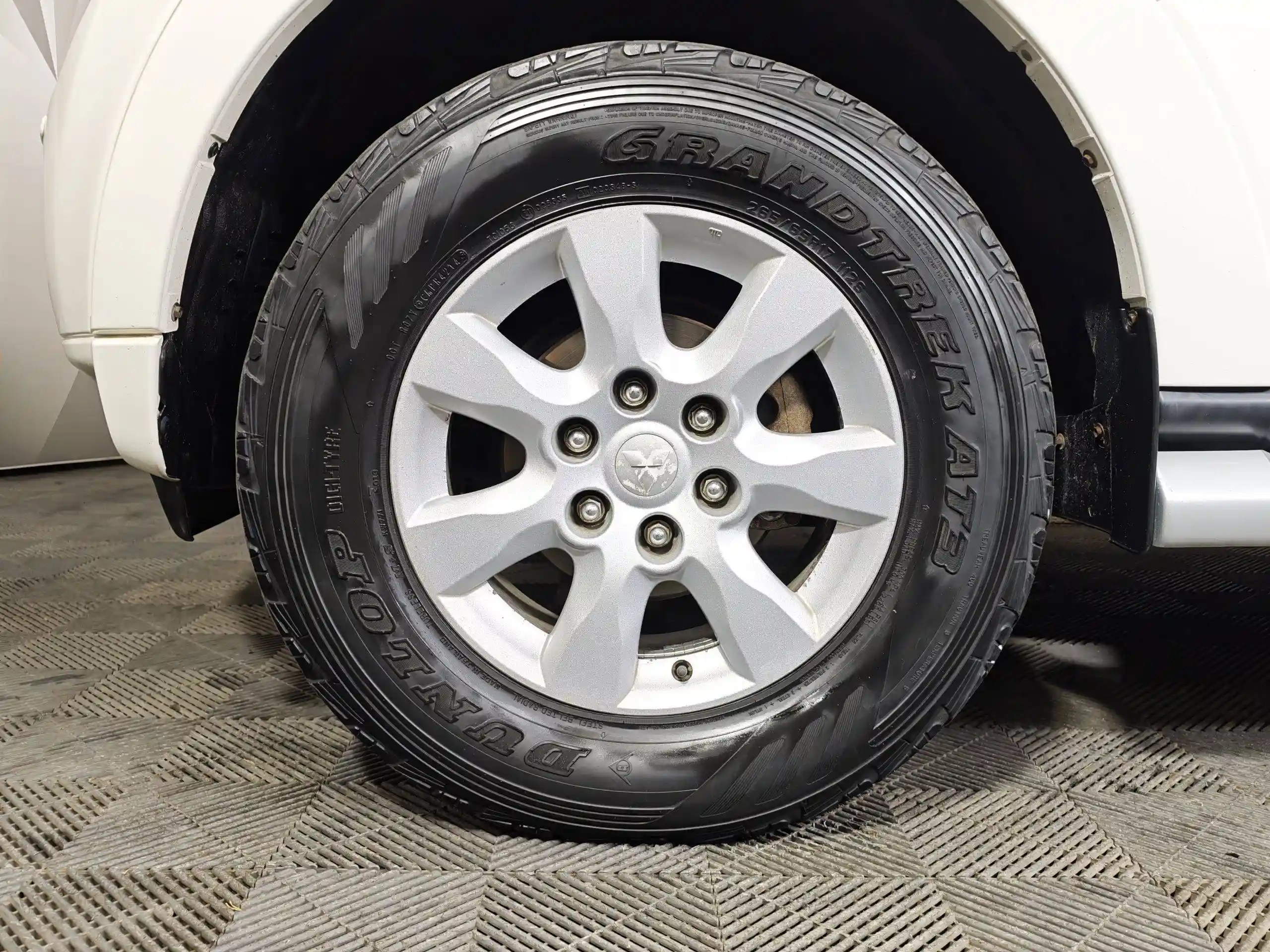 Mitsubishi Pajero 2011