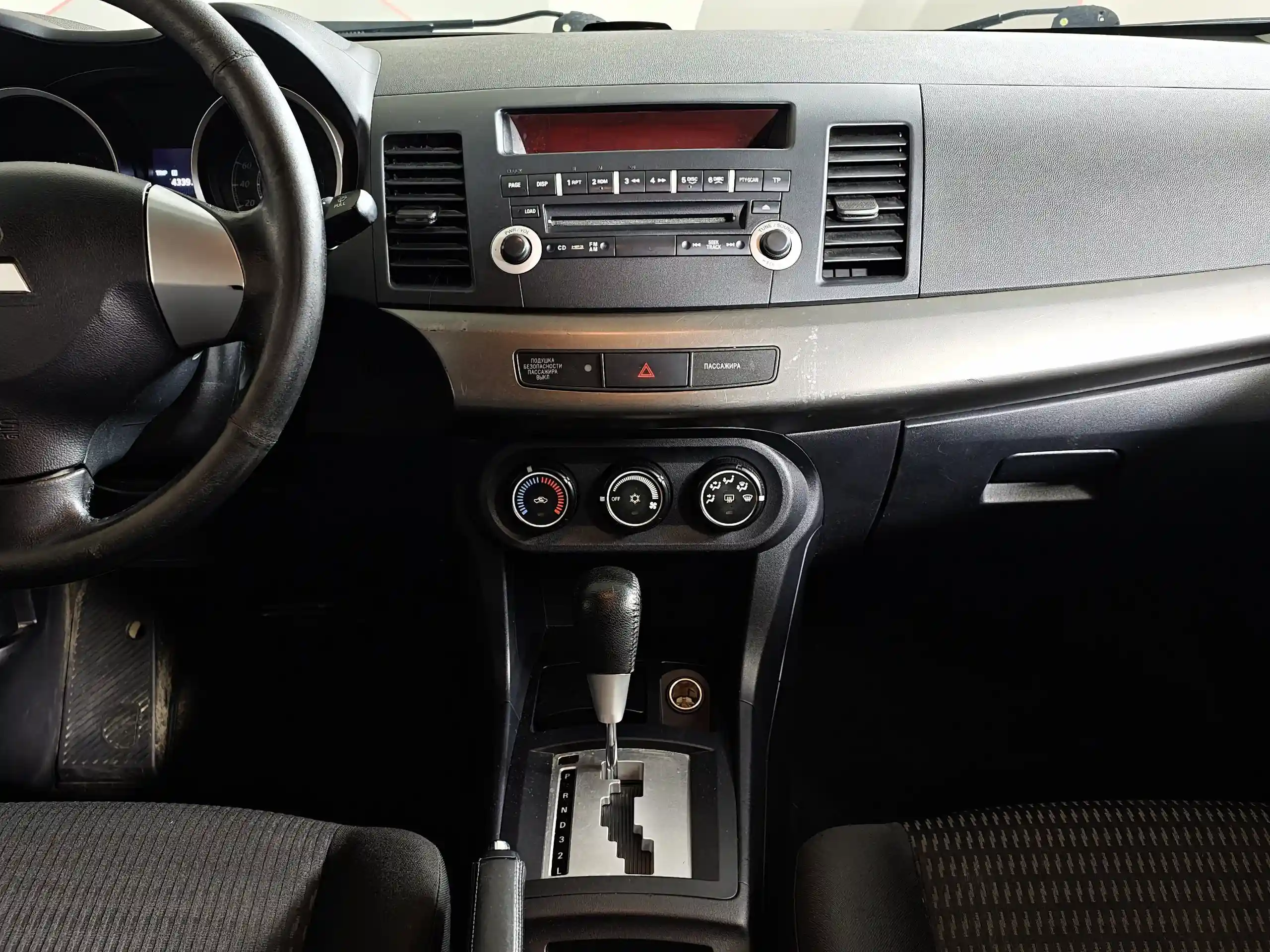 Mitsubishi Lancer 2012