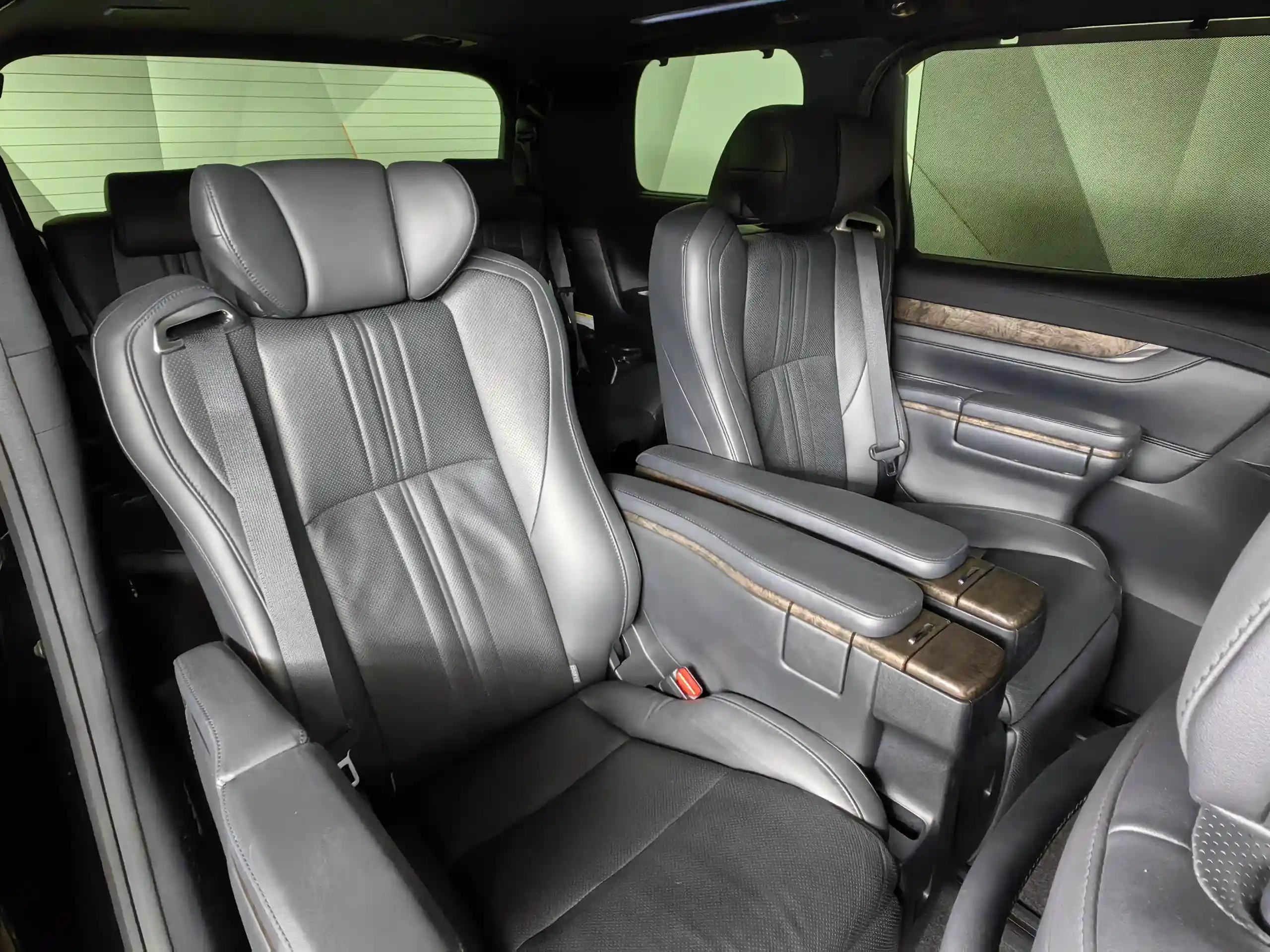 Toyota Alphard 2019