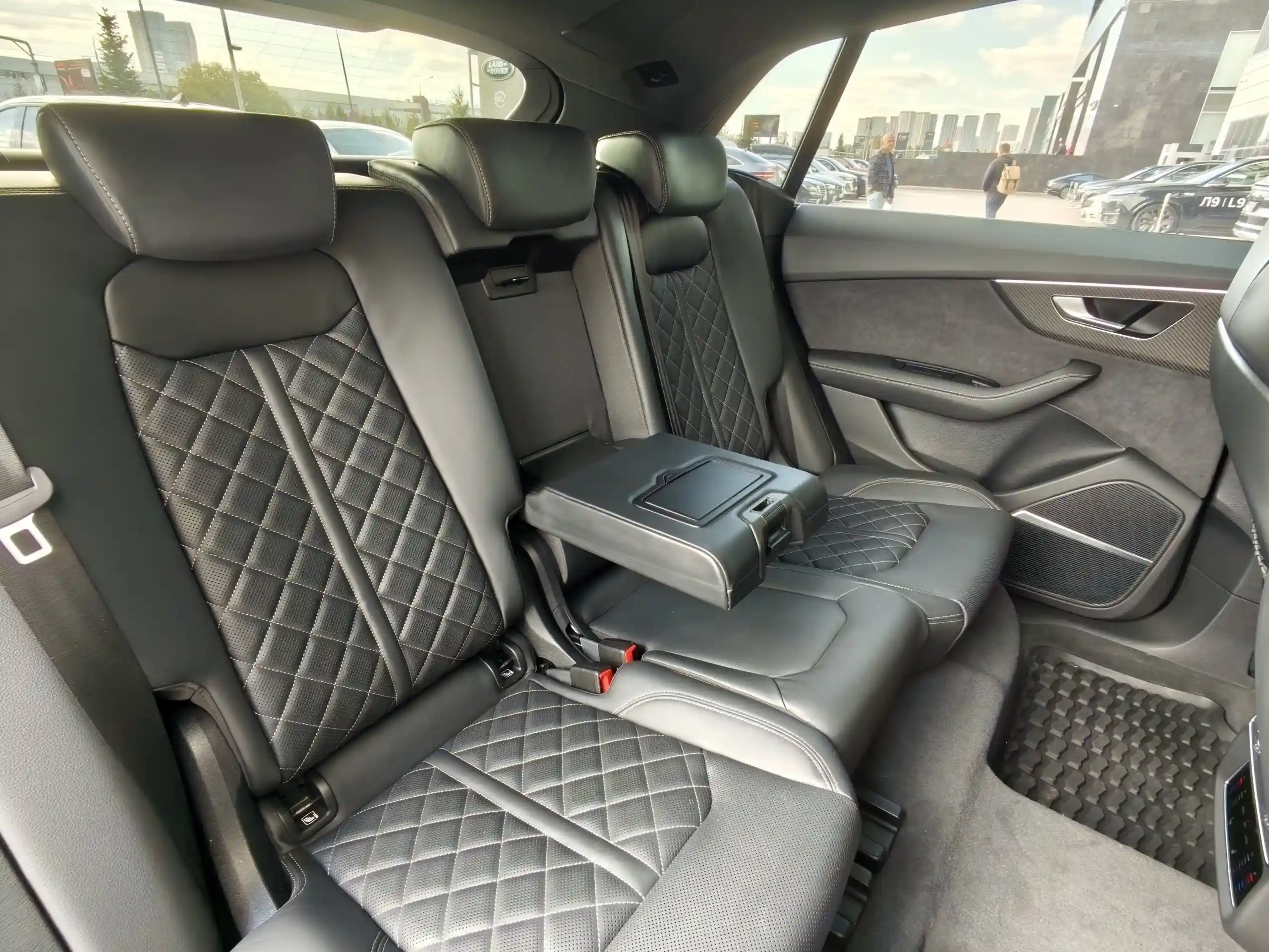 Audi SQ8 2023